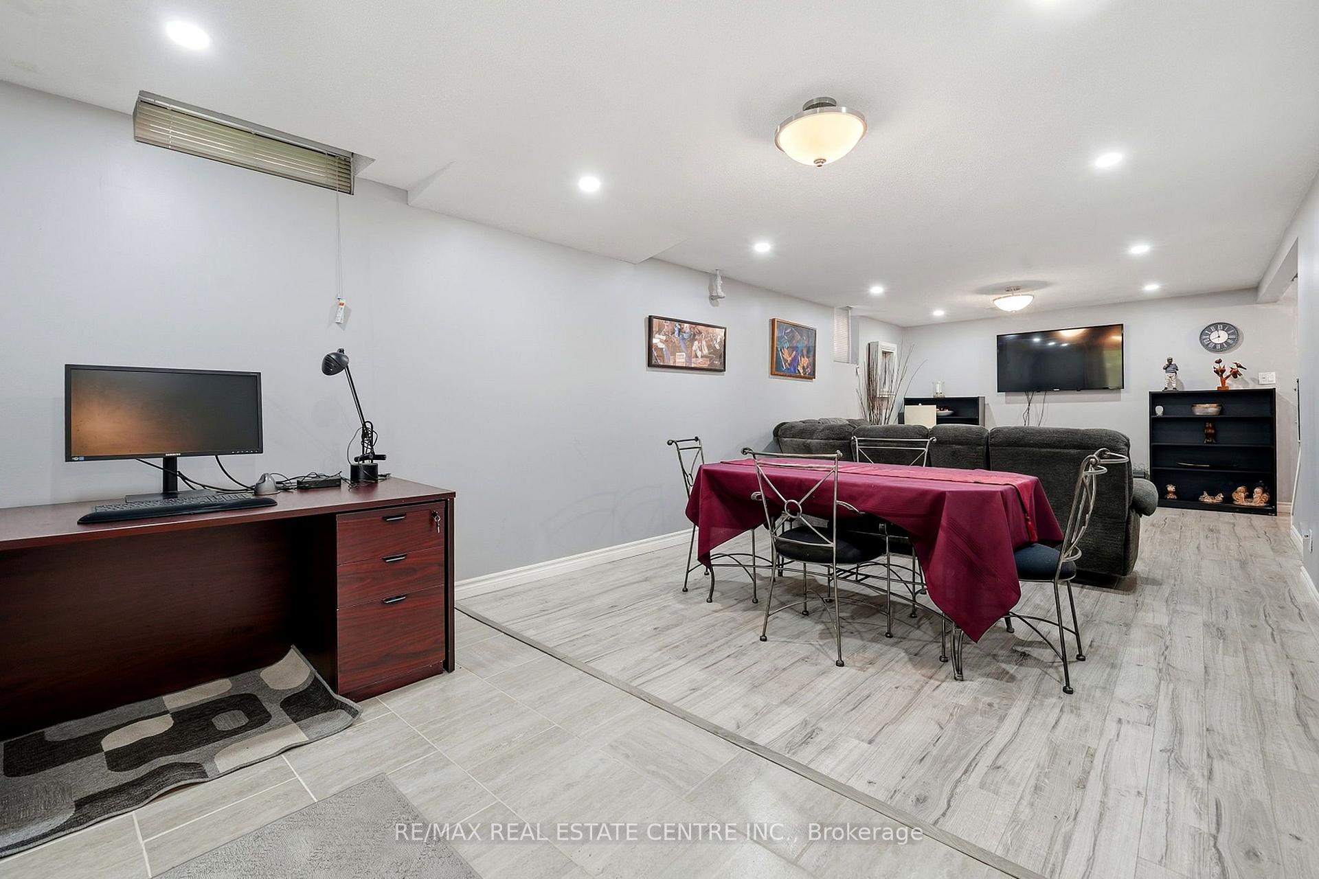 Photo 79 of 44 Madelaine Crescent, Brampton, Central Park — HOMEH