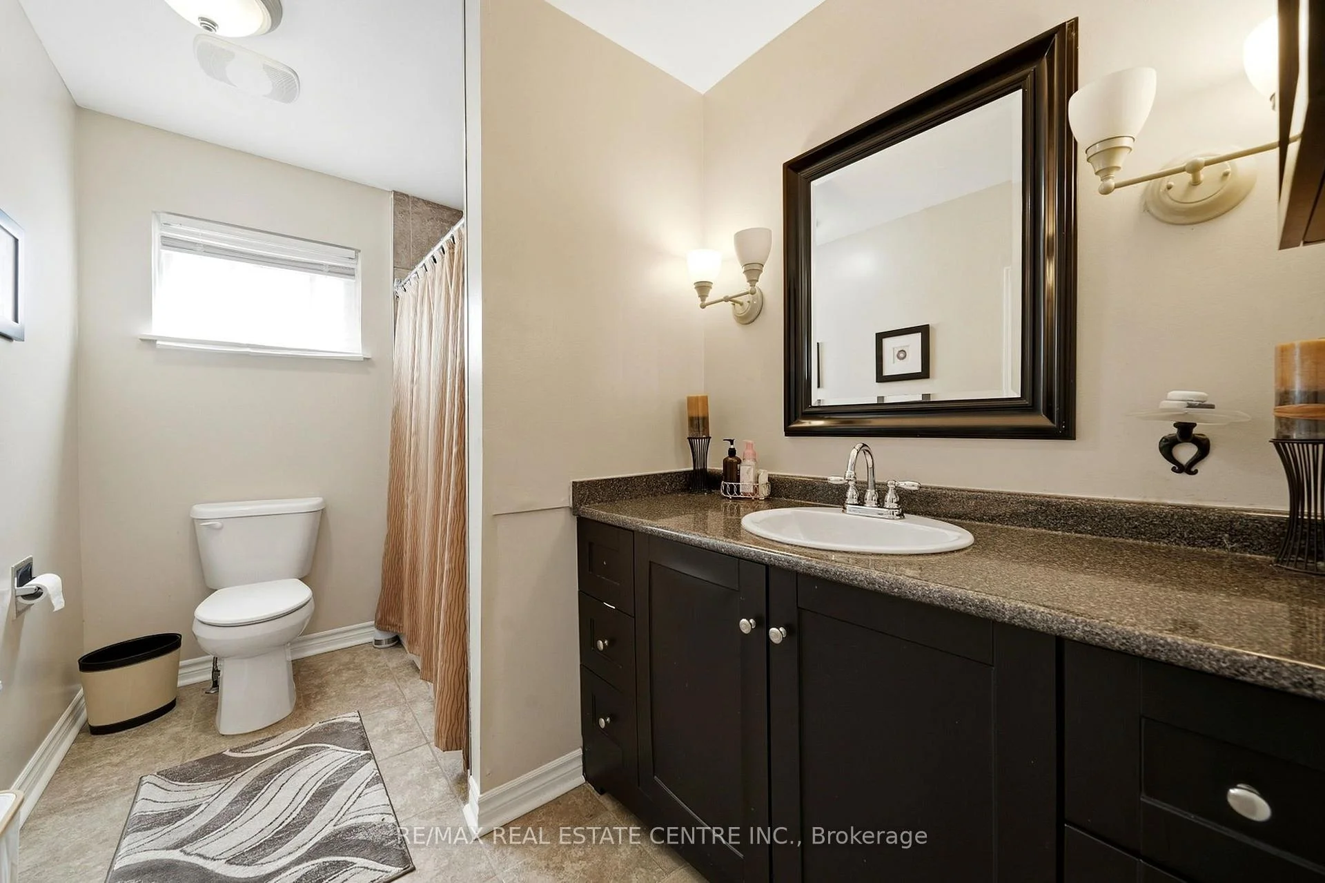 Photo 10 of 44 Madelaine Crescent, Brampton, Central Park — HOMEH