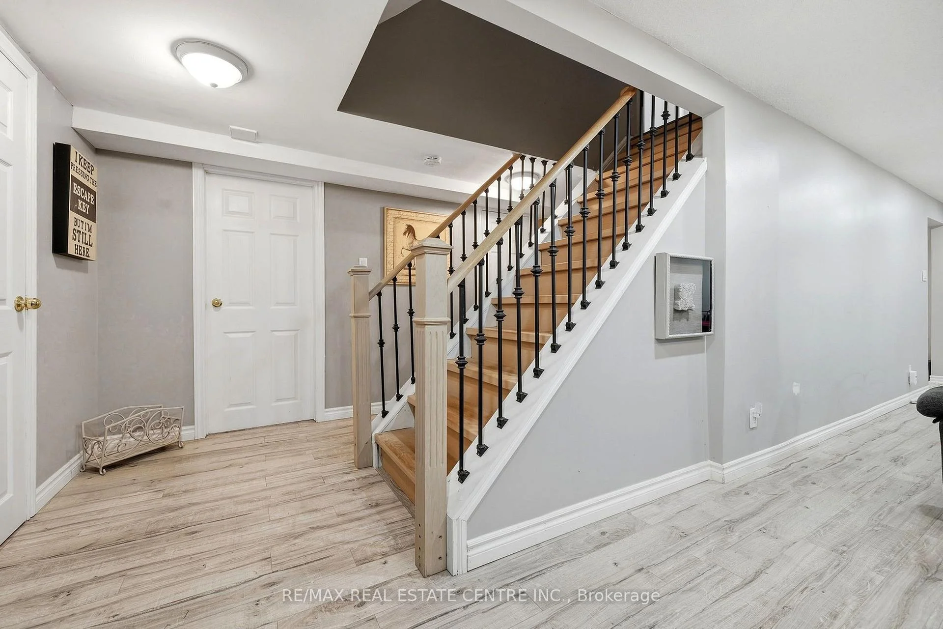 Photo 12 of 44 Madelaine Crescent, Brampton, Central Park — HOMEH