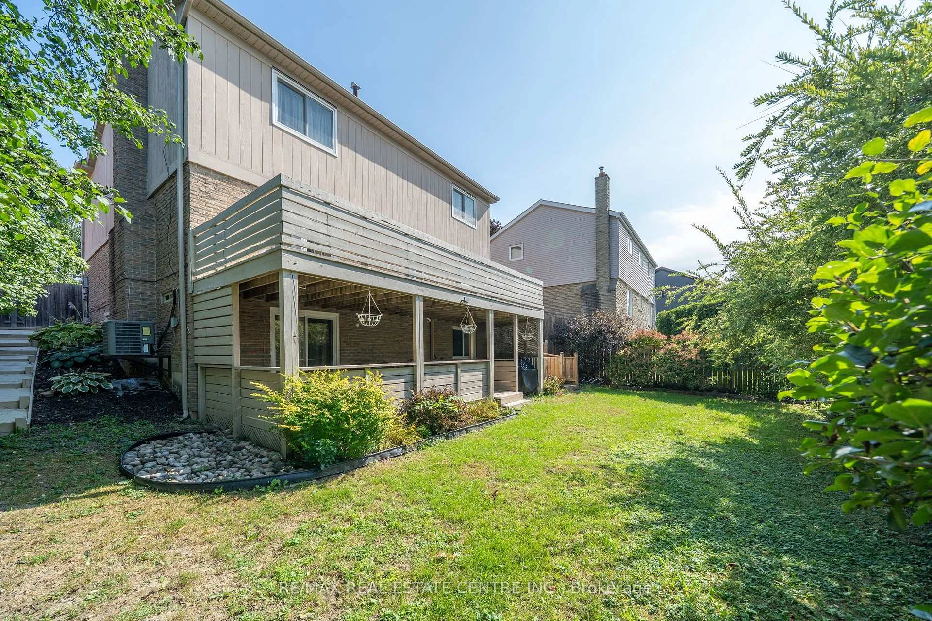 Photo 36 of 44 Madelaine Crescent, Brampton, Central Park — HOMEH