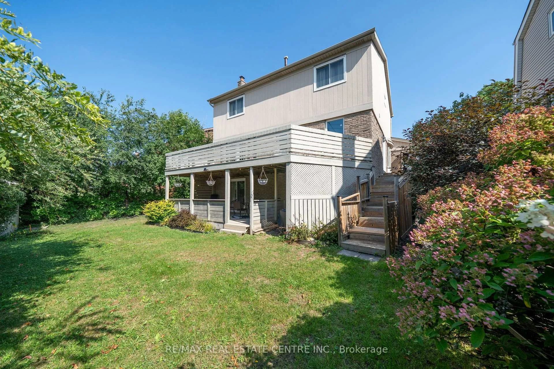 Photo 38 of 44 Madelaine Crescent, Brampton, Central Park — HOMEH