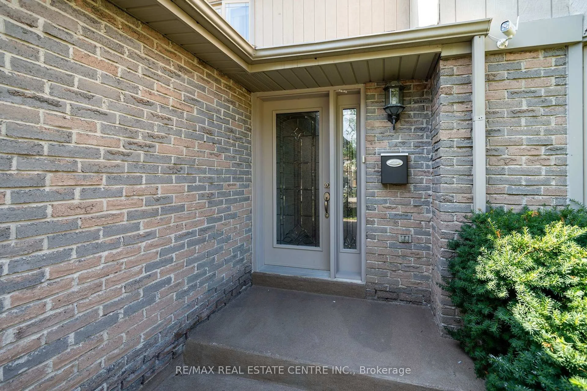 Photo 48 of 44 Madelaine Crescent, Brampton, Central Park — HOMEH