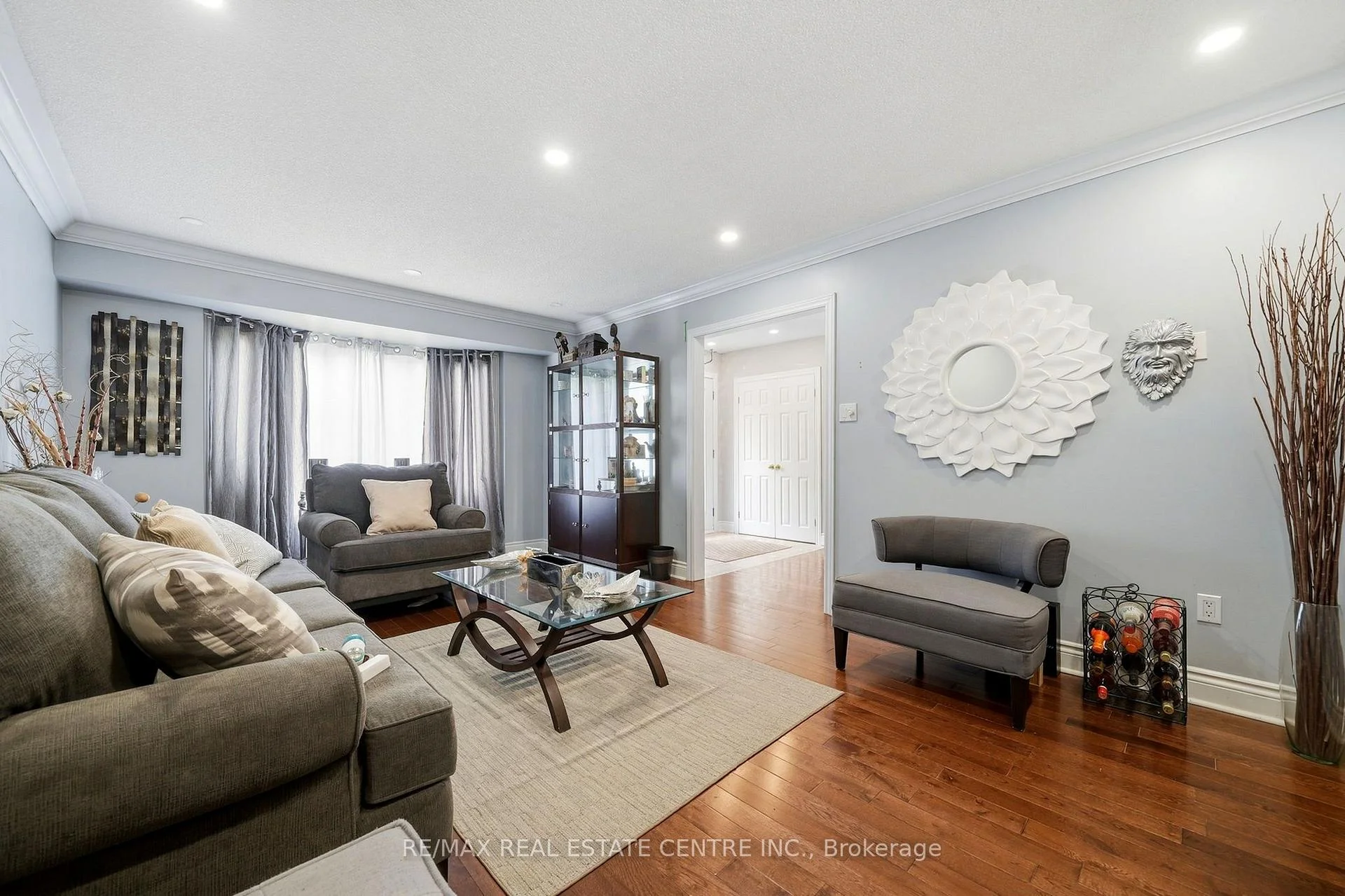 Photo 54 of 44 Madelaine Crescent, Brampton, Central Park — HOMEH