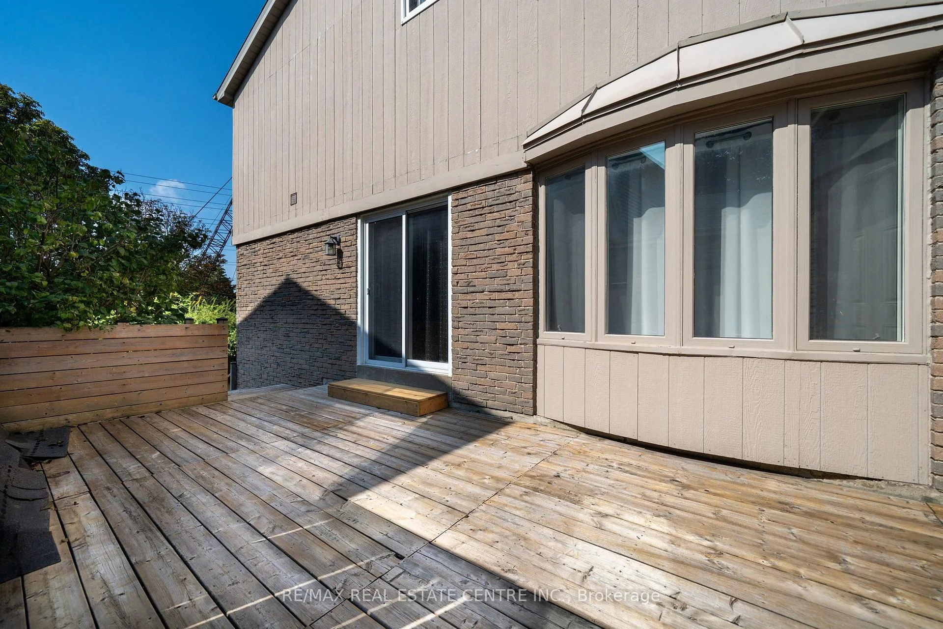 Photo 56 of 44 Madelaine Crescent, Brampton, Central Park — HOMEH
