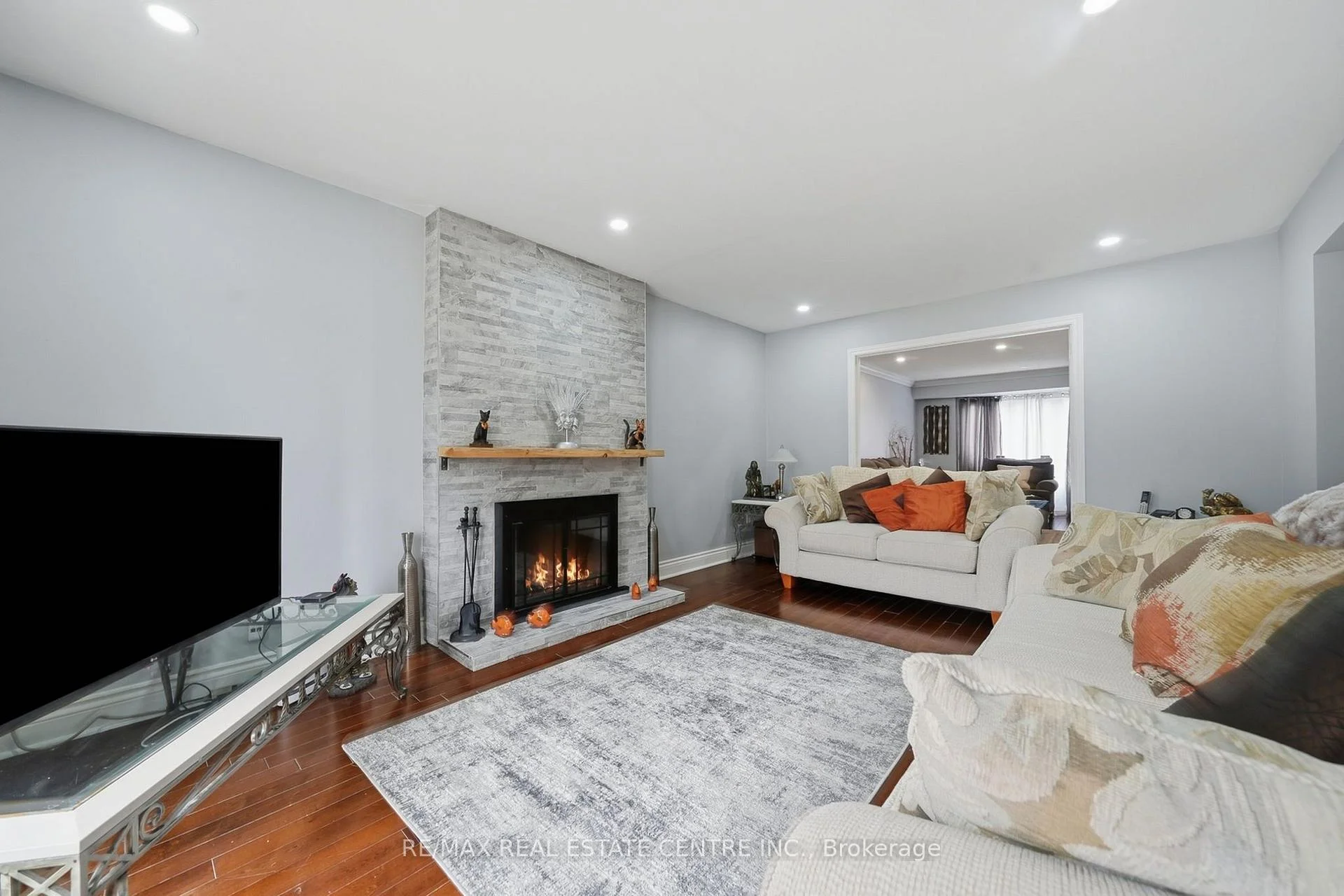 Photo 60 of 44 Madelaine Crescent, Brampton, Central Park — HOMEH