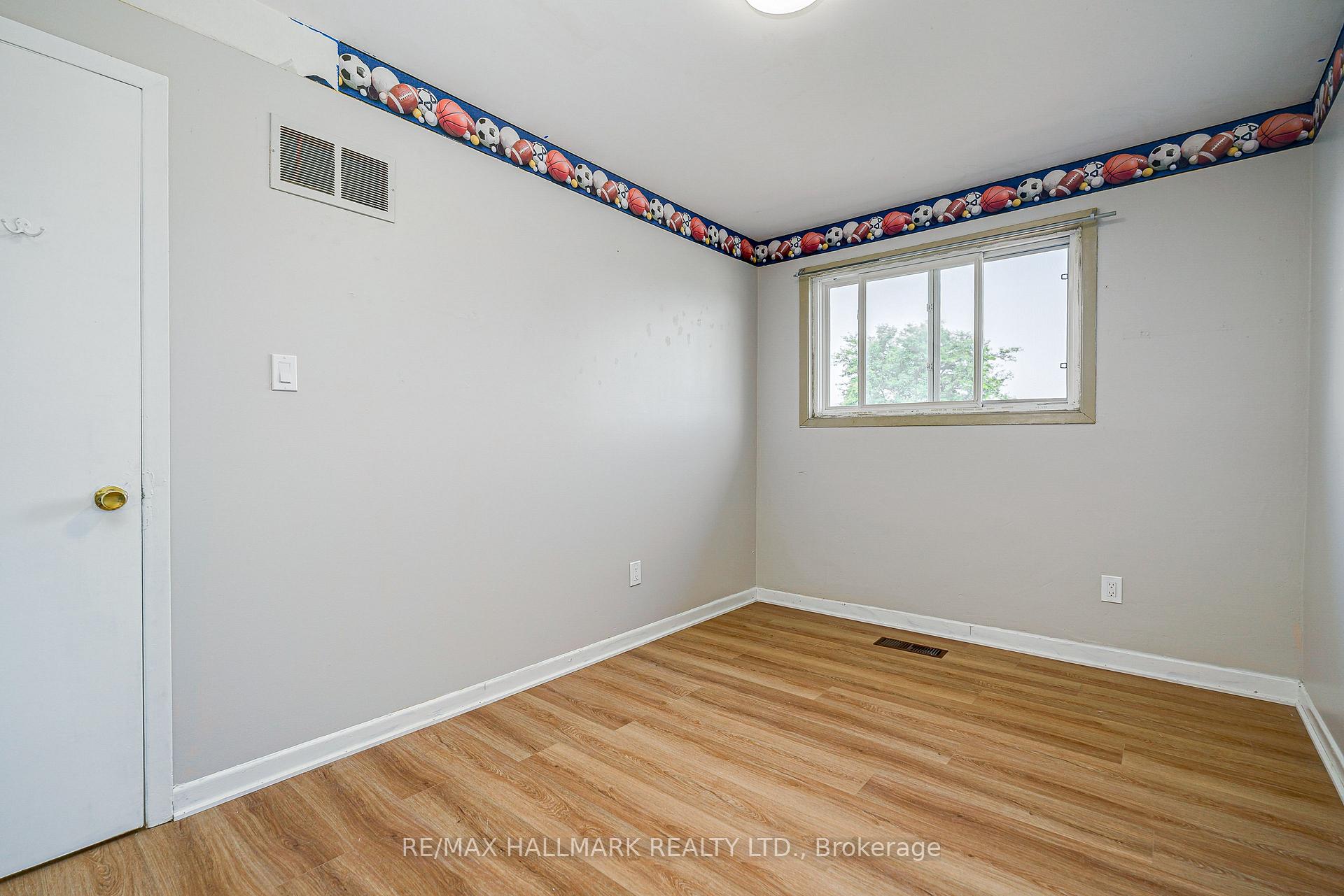 Photo 11 of 27 Keyworth Trail, Scarborough, Agincourt South-Malvern West — HOMEH