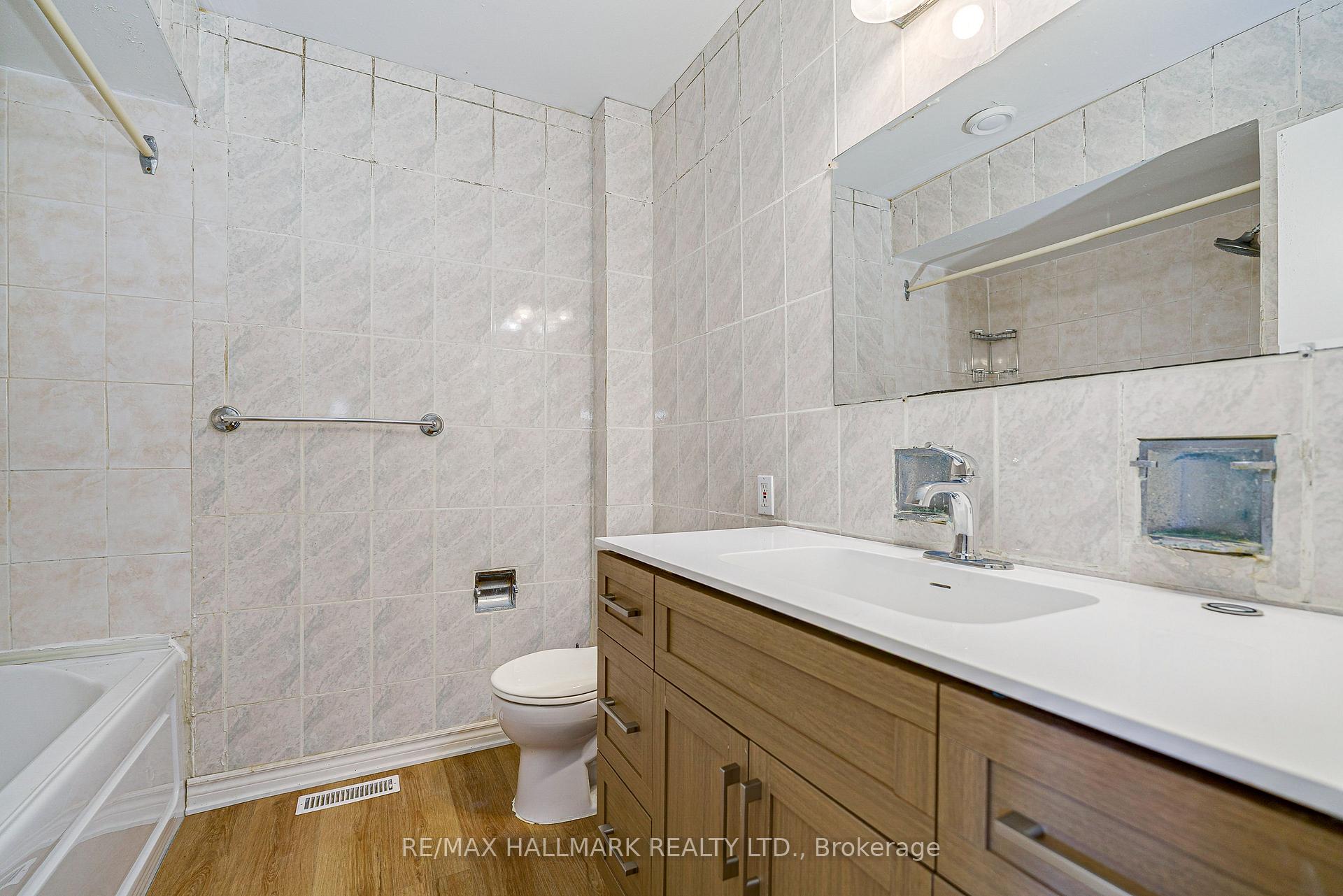 Photo 14 of 27 Keyworth Trail, Scarborough, Agincourt South-Malvern West — HOMEH