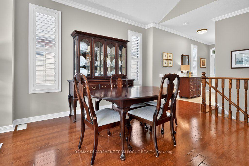Photo 7 of Unit 8, 4400 Millcroft Park Drive, Burlington, Rose — HOMEH