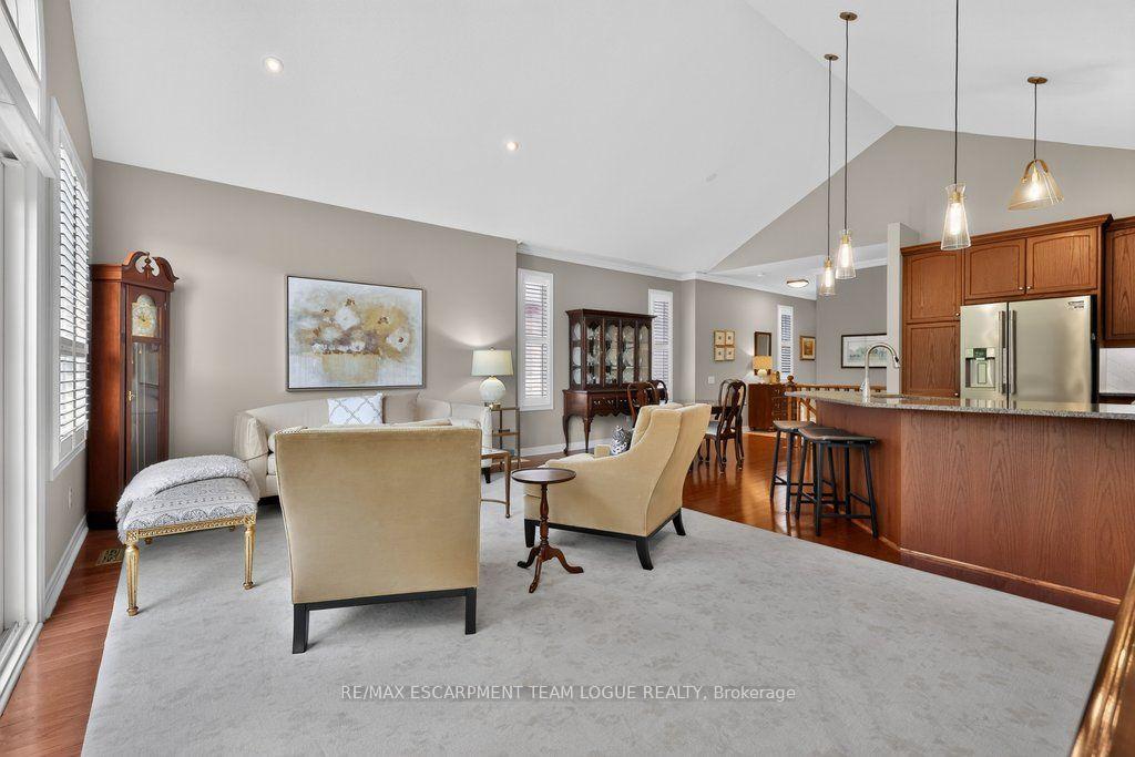 Photo 17 of Unit 8, 4400 Millcroft Park Drive, Burlington, Rose — HOMEH