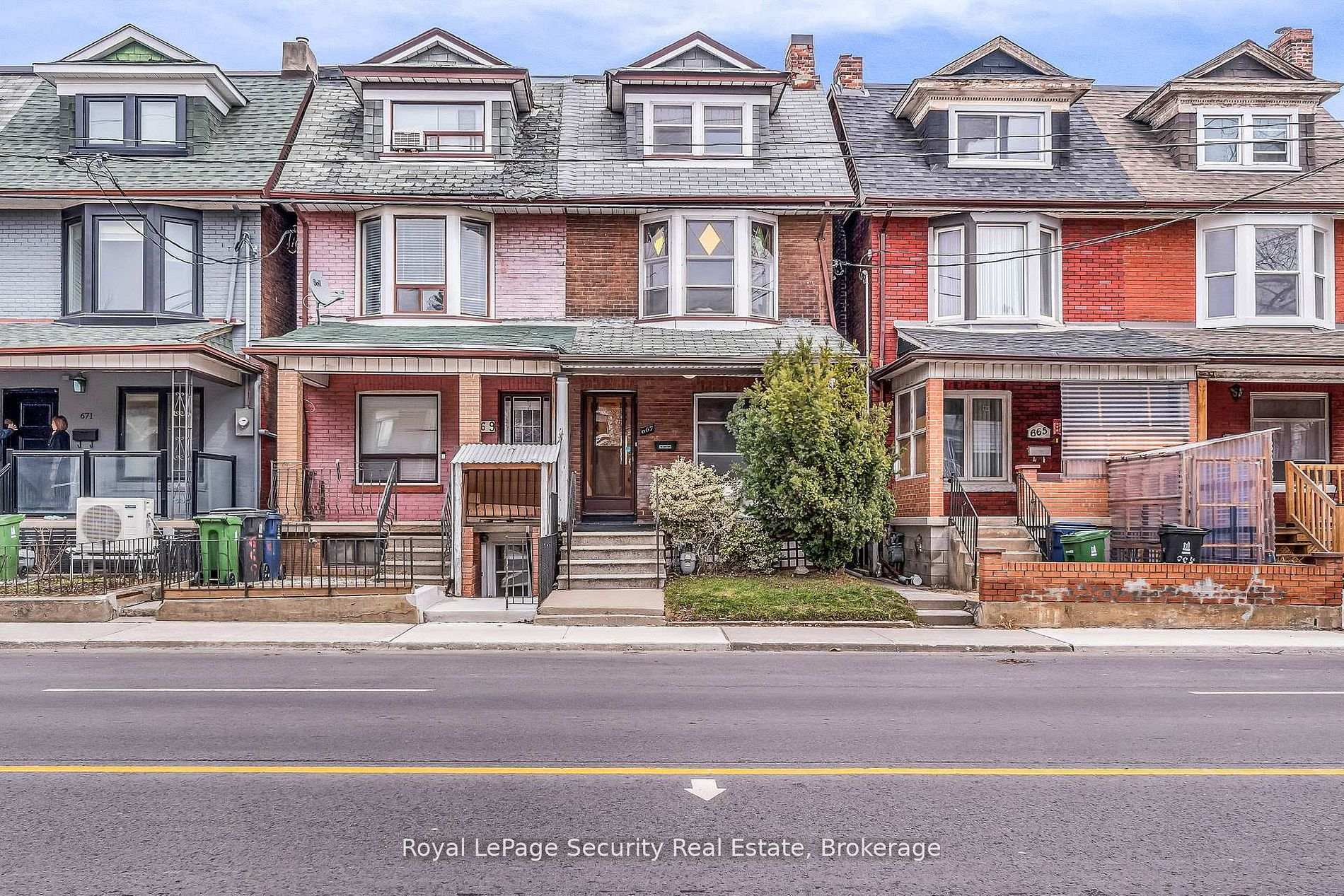 Photo 2 of 667 Ossington Avenue, Toronto, Palmerston-Little Italy — HOMEH