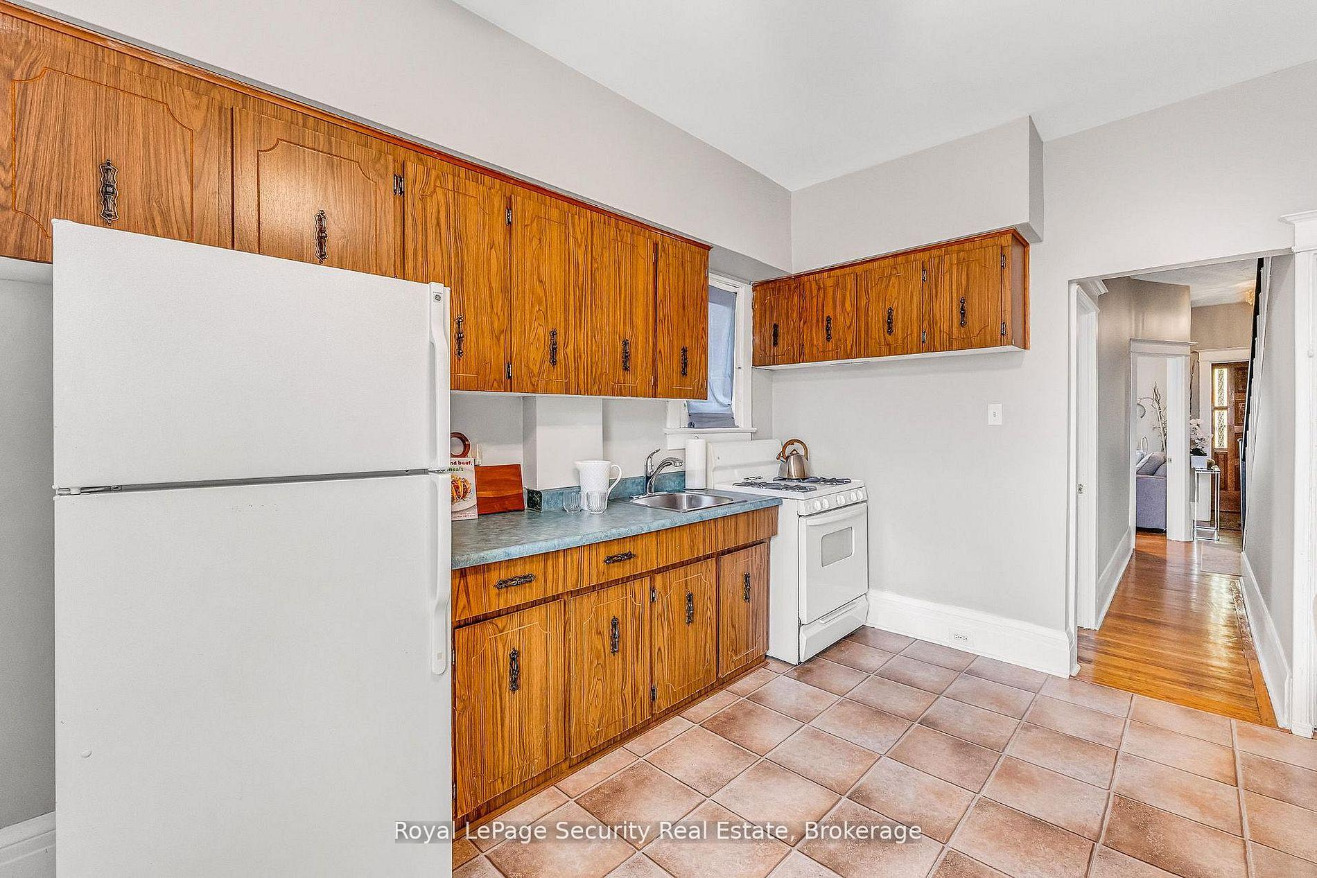 Photo 6 of 667 Ossington Avenue, Toronto, Palmerston-Little Italy — HOMEH