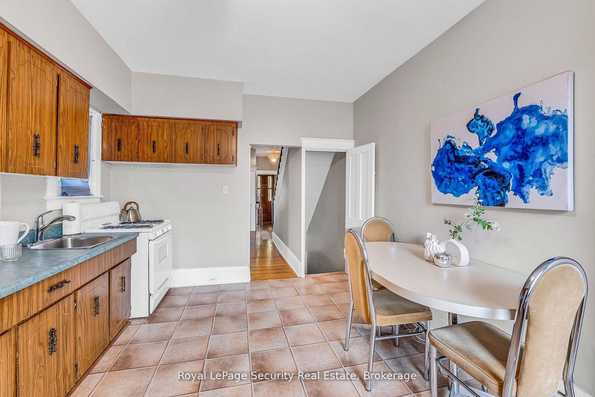 Photo 8 of 667 Ossington Avenue, Toronto, Palmerston-Little Italy — HOMEH