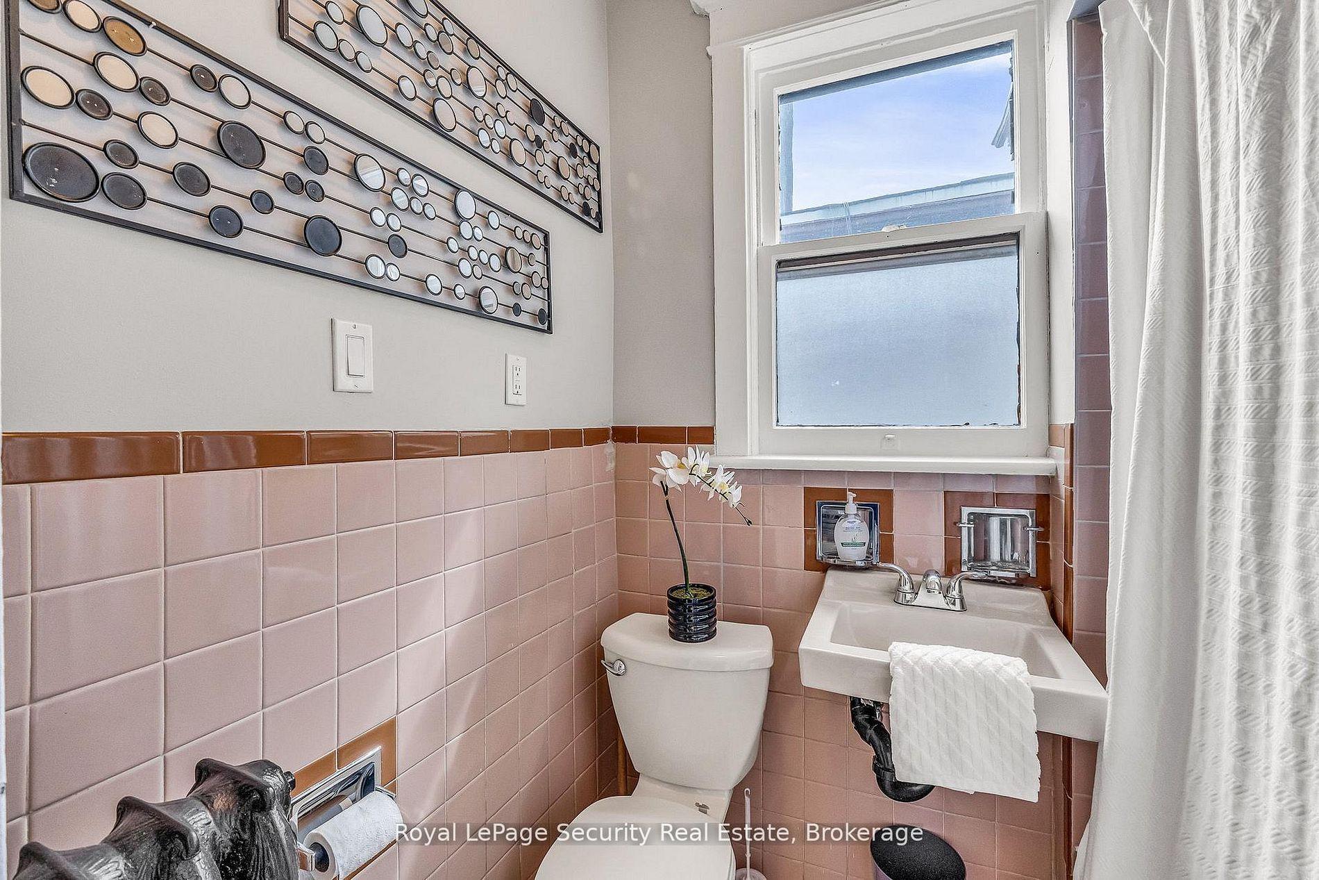 Photo 26 of 667 Ossington Avenue, Toronto, Palmerston-Little Italy — HOMEH