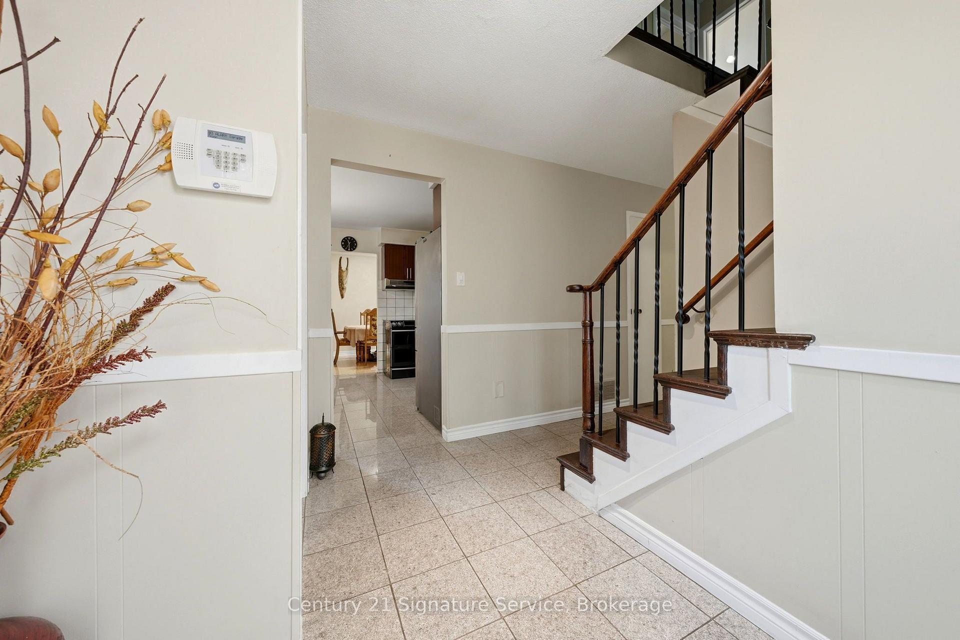 Photo 6 of 4265 Tea Garden Circle, Mississauga, Creditview — HOMEH