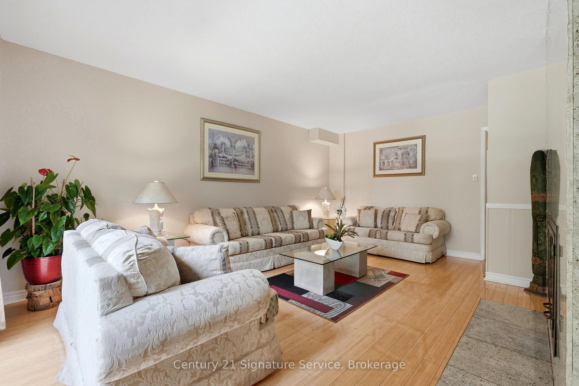 Photo 9 of 4265 Tea Garden Circle, Mississauga, Creditview — HOMEH