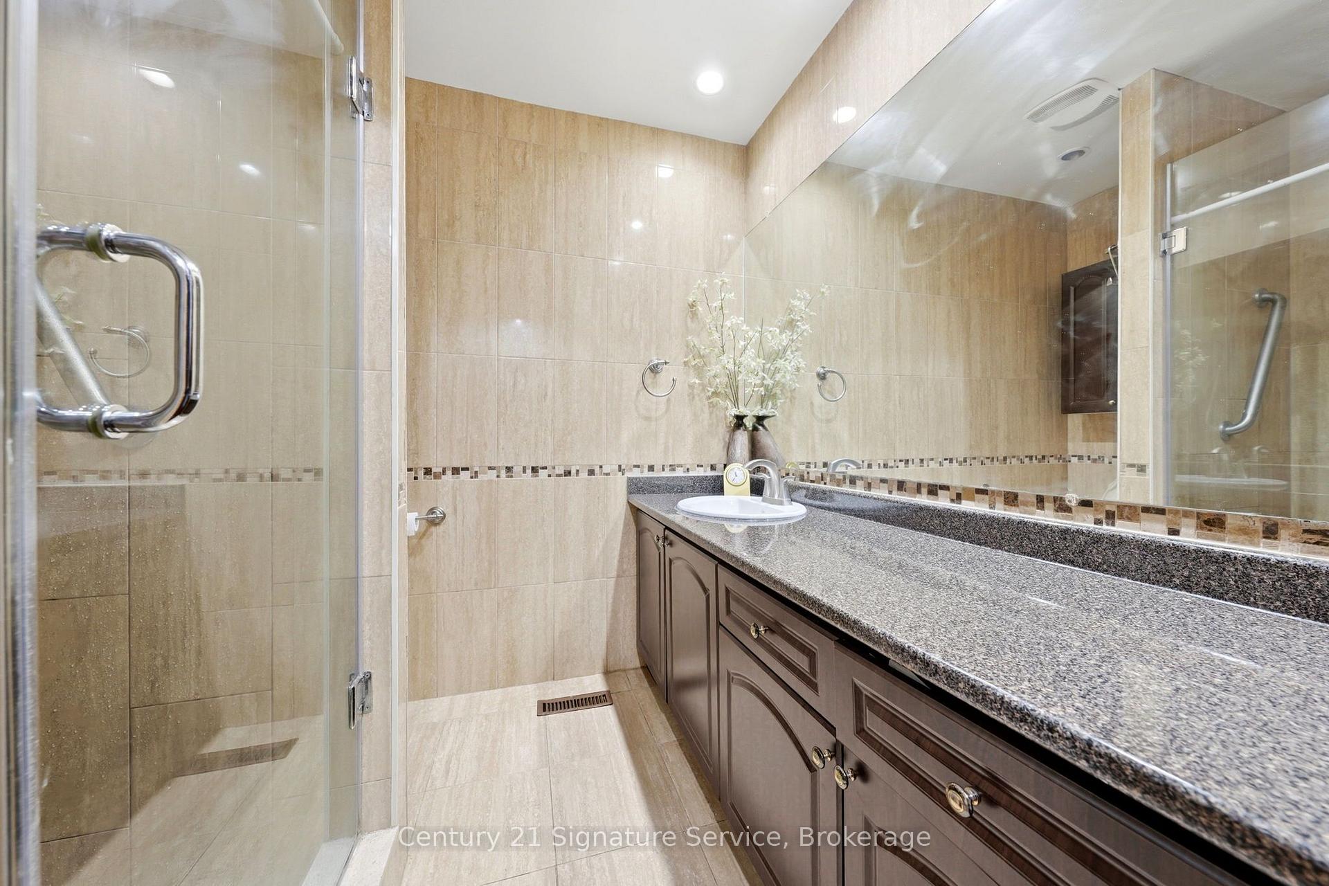 Photo 23 of 4265 Tea Garden Circle, Mississauga, Creditview — HOMEH