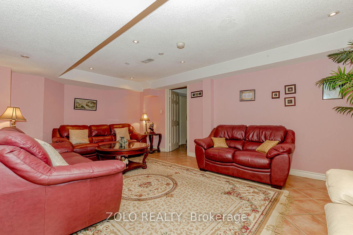 Photo 8 of 1474 Rosemanor Drive, Mississauga, East Credit — HOMEH
