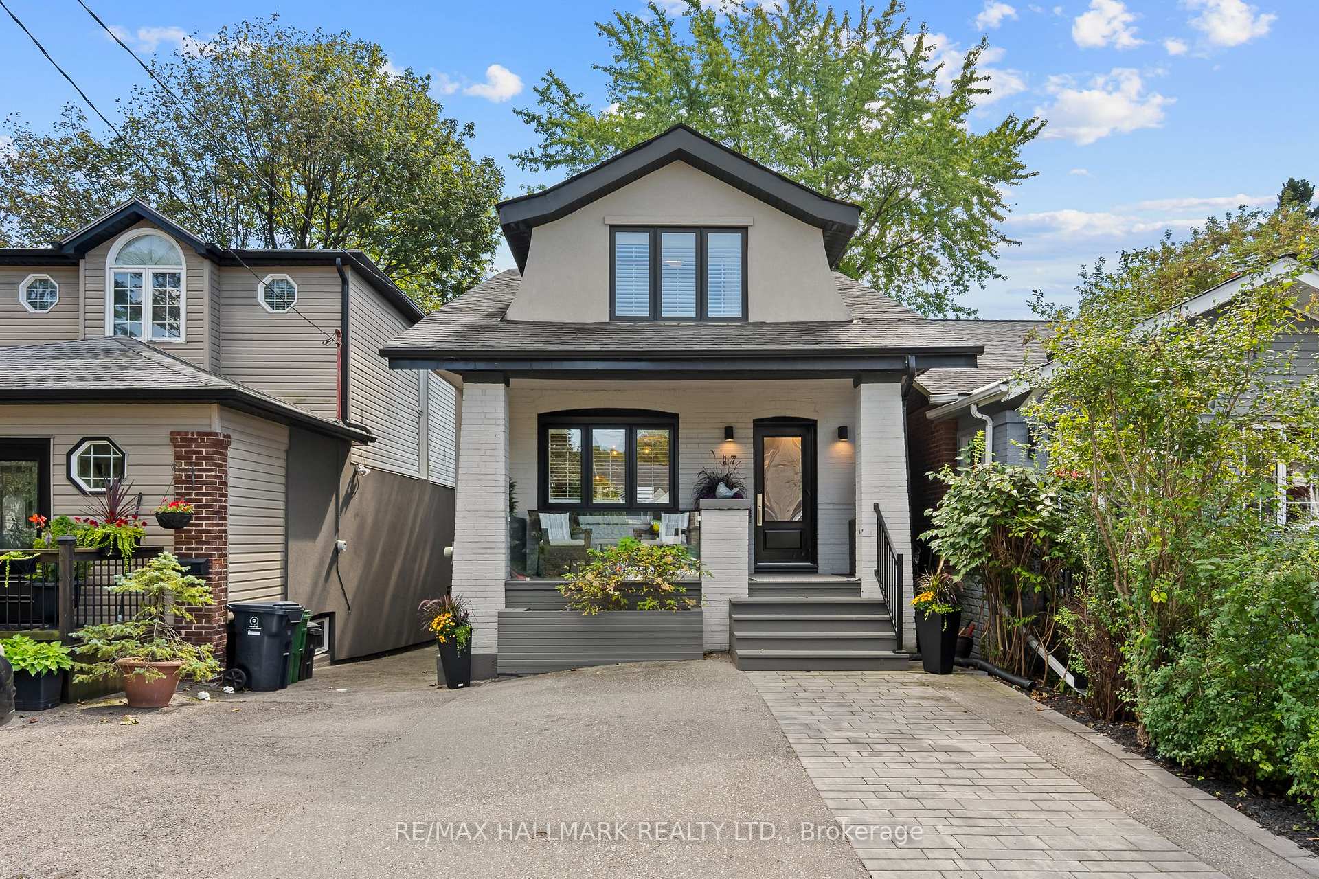 Front of 17 Beachdale Avenue