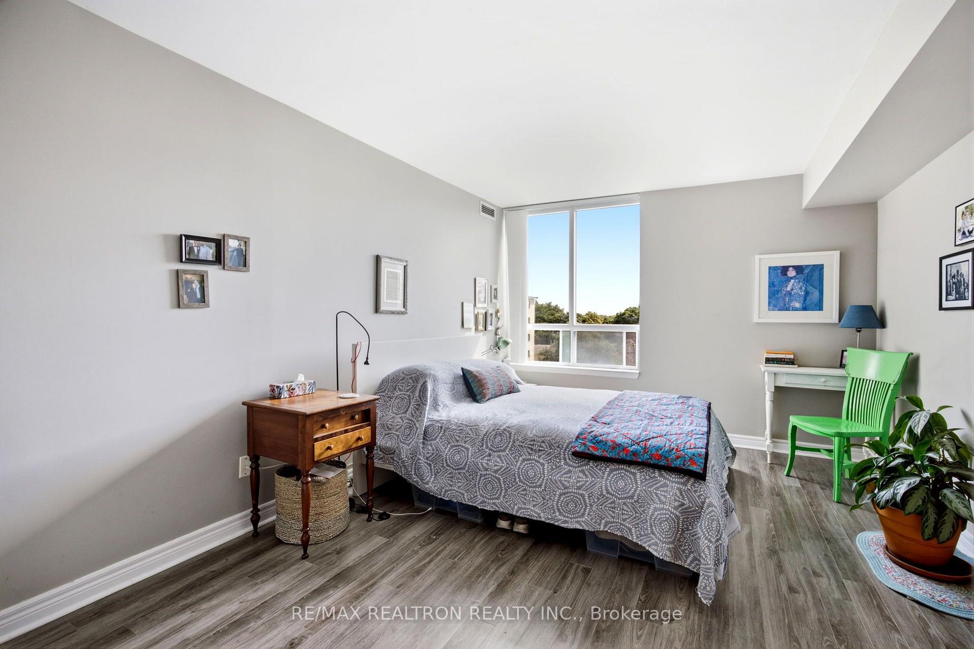 Photo 7 of Unit 609, 2 Covington Road, Toronto, Englemount-Lawrence — HOMEH