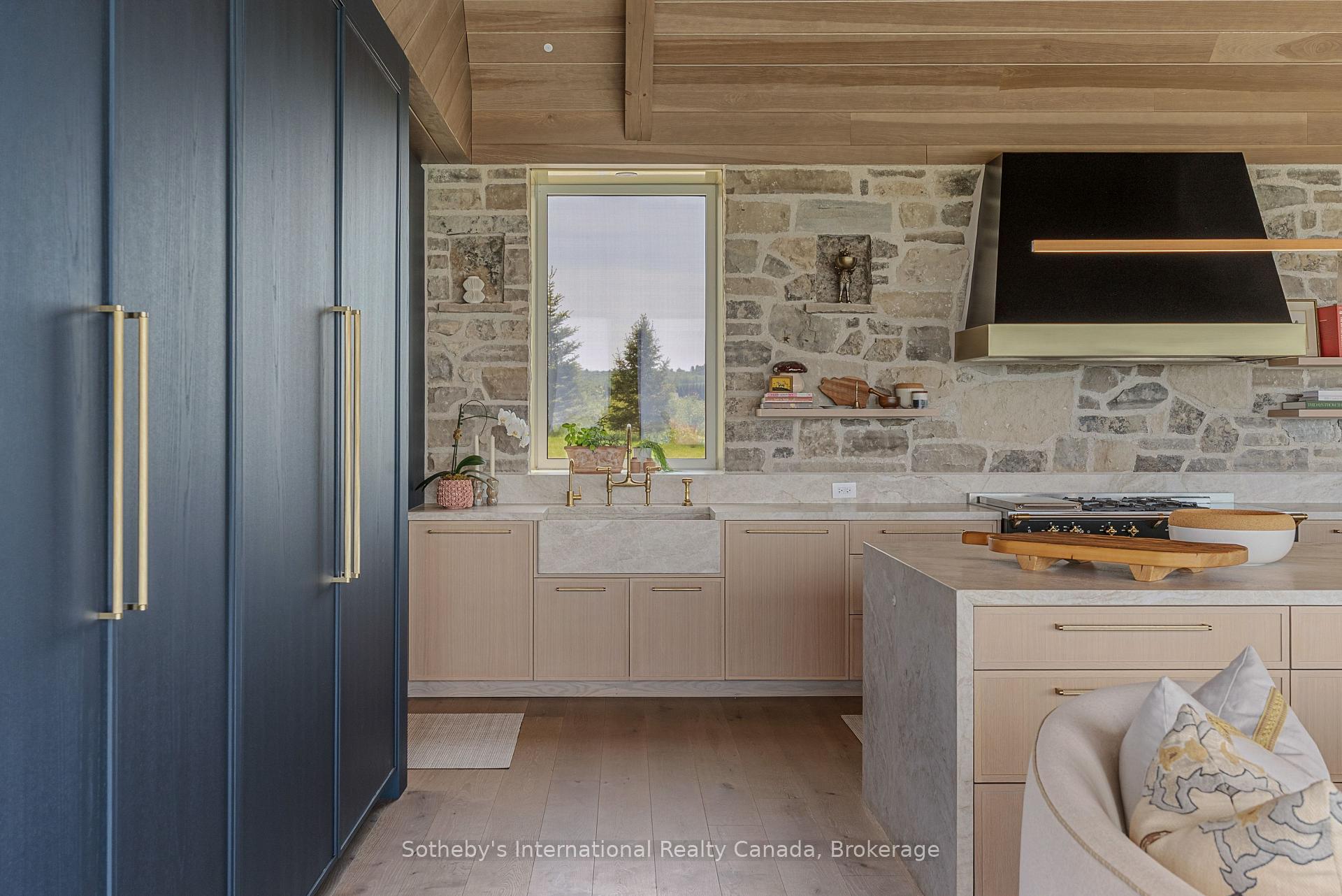 Photo 9 of 516450 7th Line, Blue Mountains — HOMEH