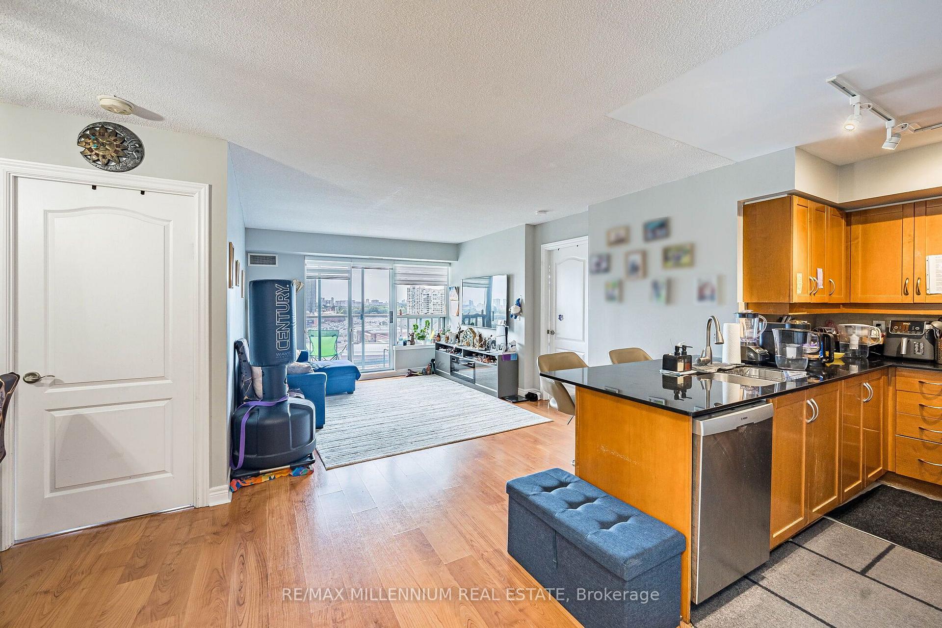 Photo 22 of Unit 902, 50 Disera Drive, Vaughan, Beverley Glen — HOMEH