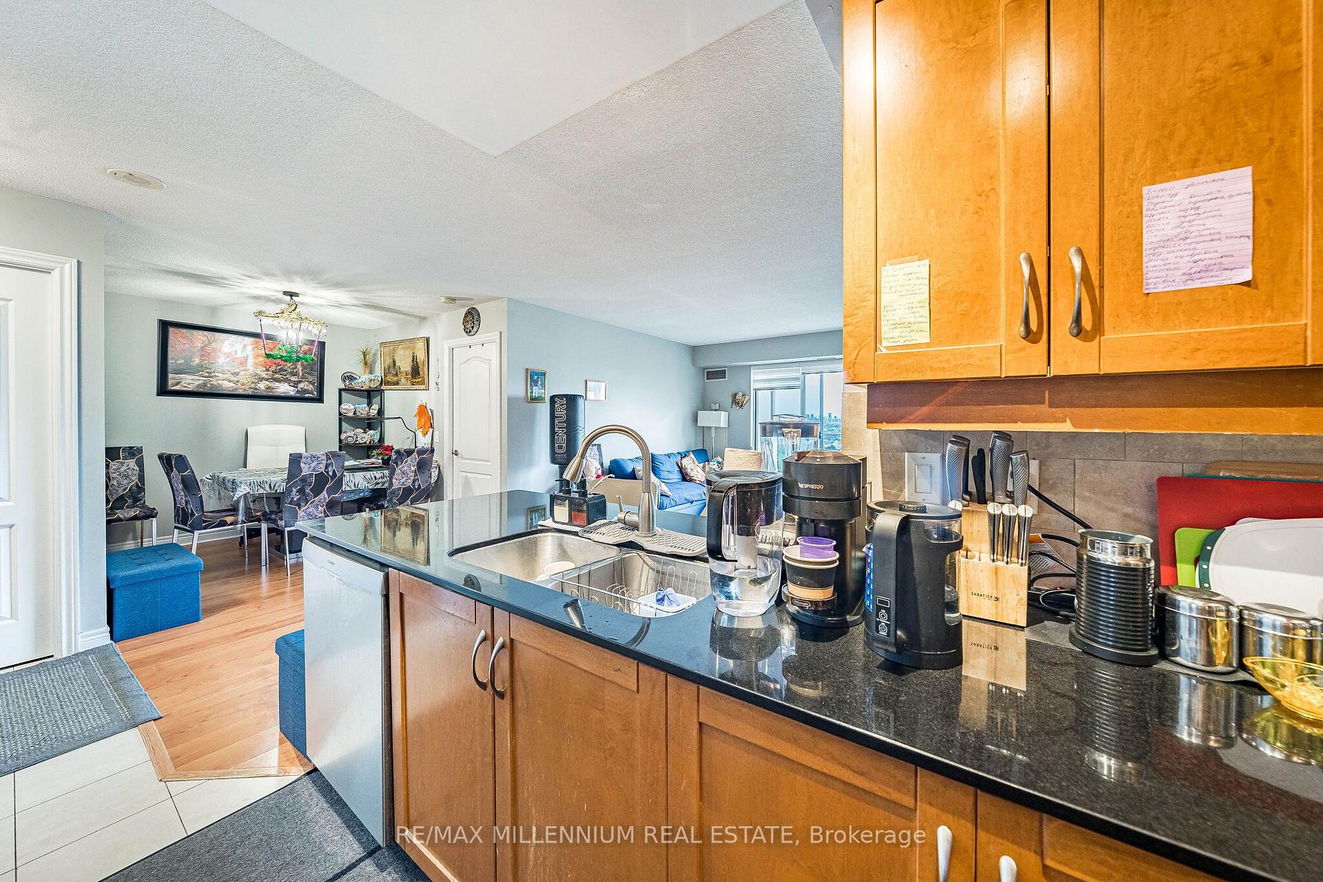 Photo 38 of Unit 902, 50 Disera Drive, Vaughan, Beverley Glen — HOMEH
