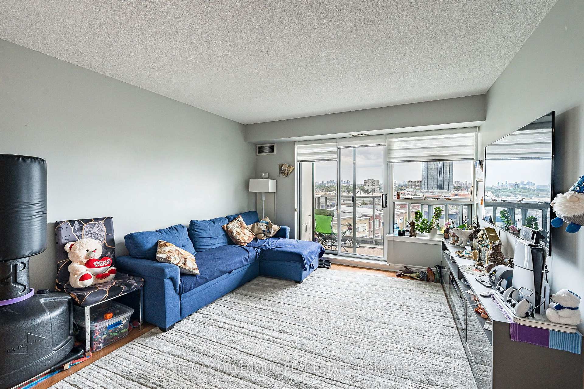 Photo 42 of Unit 902, 50 Disera Drive, Vaughan, Beverley Glen — HOMEH