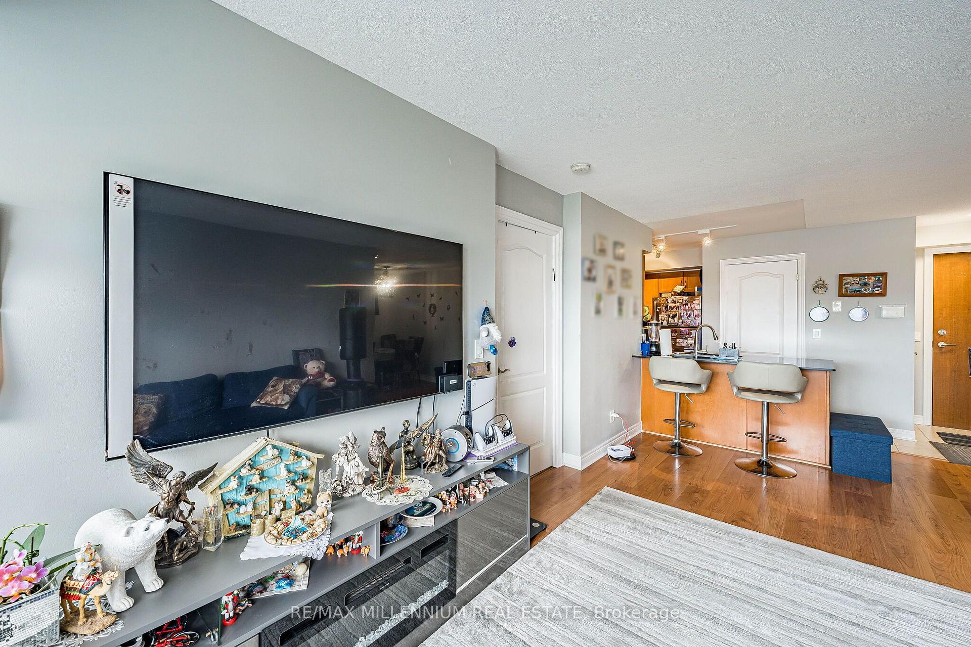 Photo 46 of Unit 902, 50 Disera Drive, Vaughan, Beverley Glen — HOMEH
