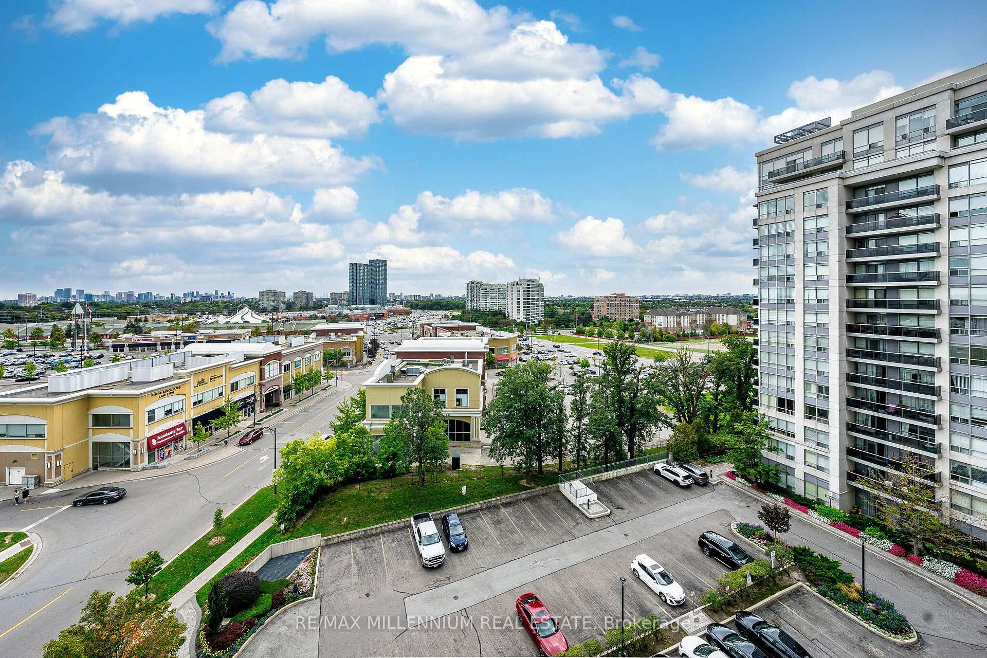 Photo 68 of Unit 902, 50 Disera Drive, Vaughan, Beverley Glen — HOMEH