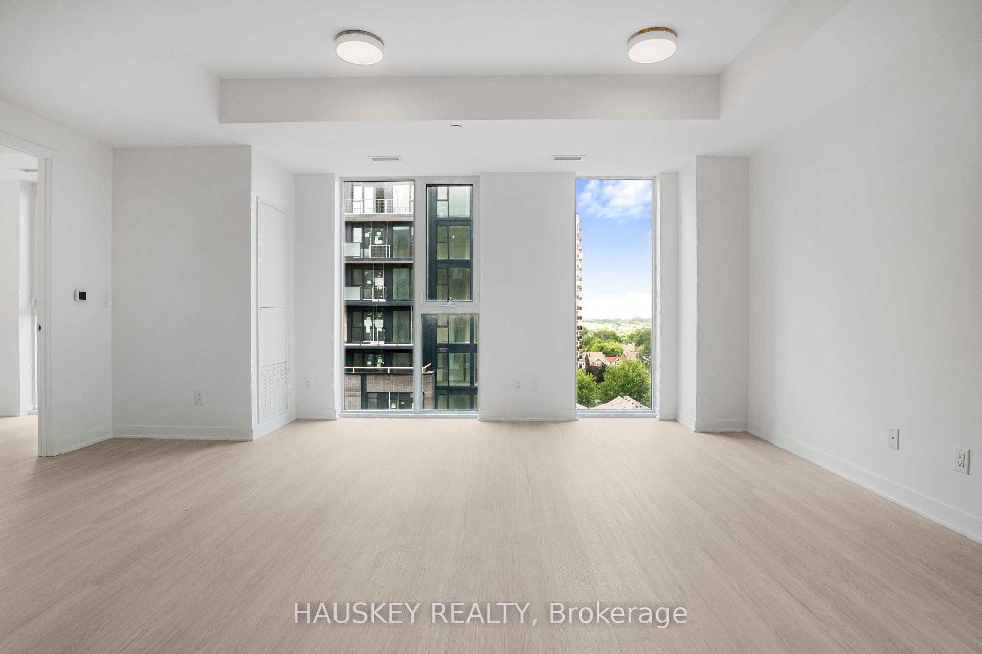 Photo 5 of Unit 1001, 185 Alberta Avenue, Toronto, Oakwood Village — HOMEH