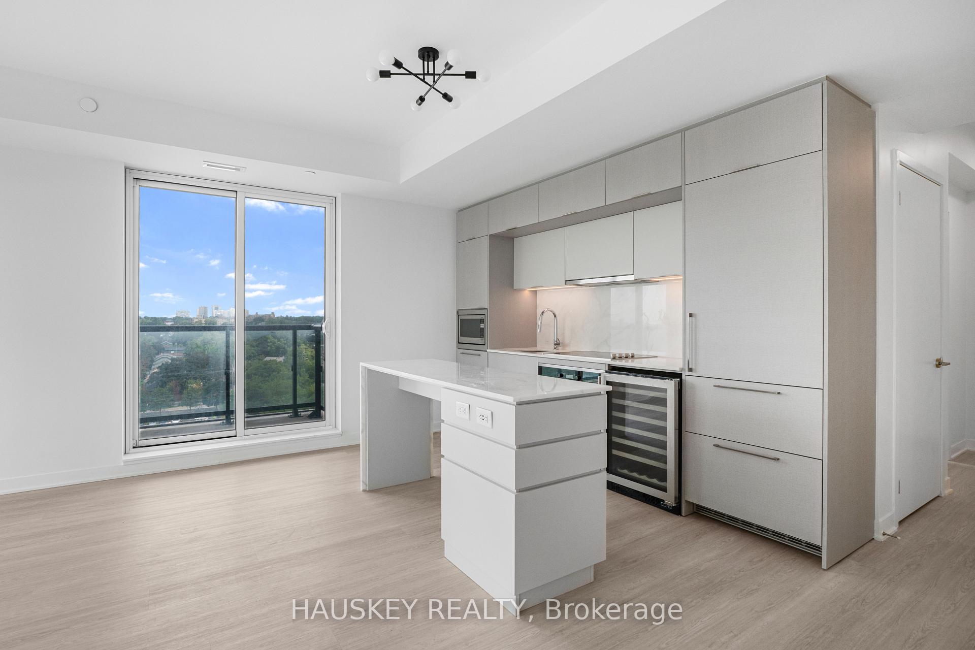 Photo 11 of Unit 1001, 185 Alberta Avenue, Toronto, Oakwood Village — HOMEH