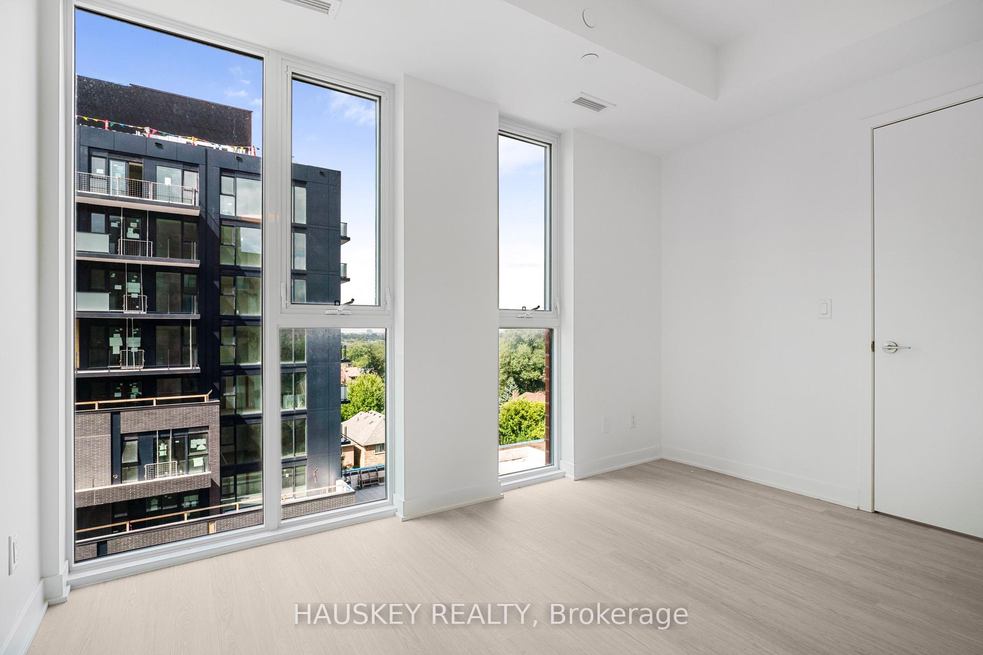 Photo 16 of Unit 1001, 185 Alberta Avenue, Toronto, Oakwood Village — HOMEH