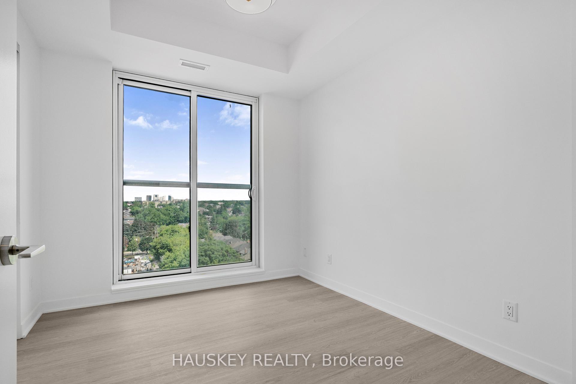 Photo 19 of Unit 1001, 185 Alberta Avenue, Toronto, Oakwood Village — HOMEH