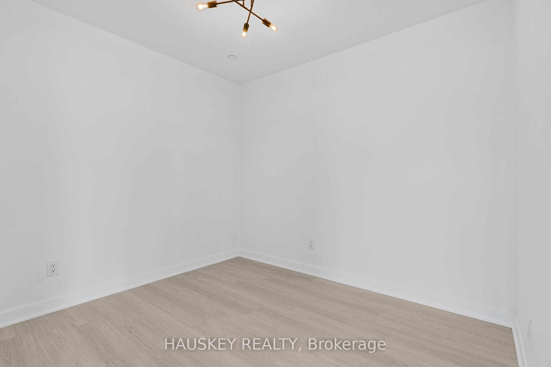 Photo 20 of Unit 1001, 185 Alberta Avenue, Toronto, Oakwood Village — HOMEH