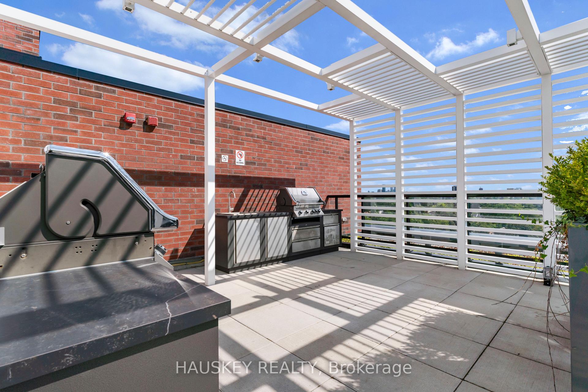Photo 30 of Unit 1001, 185 Alberta Avenue, Toronto, Oakwood Village — HOMEH