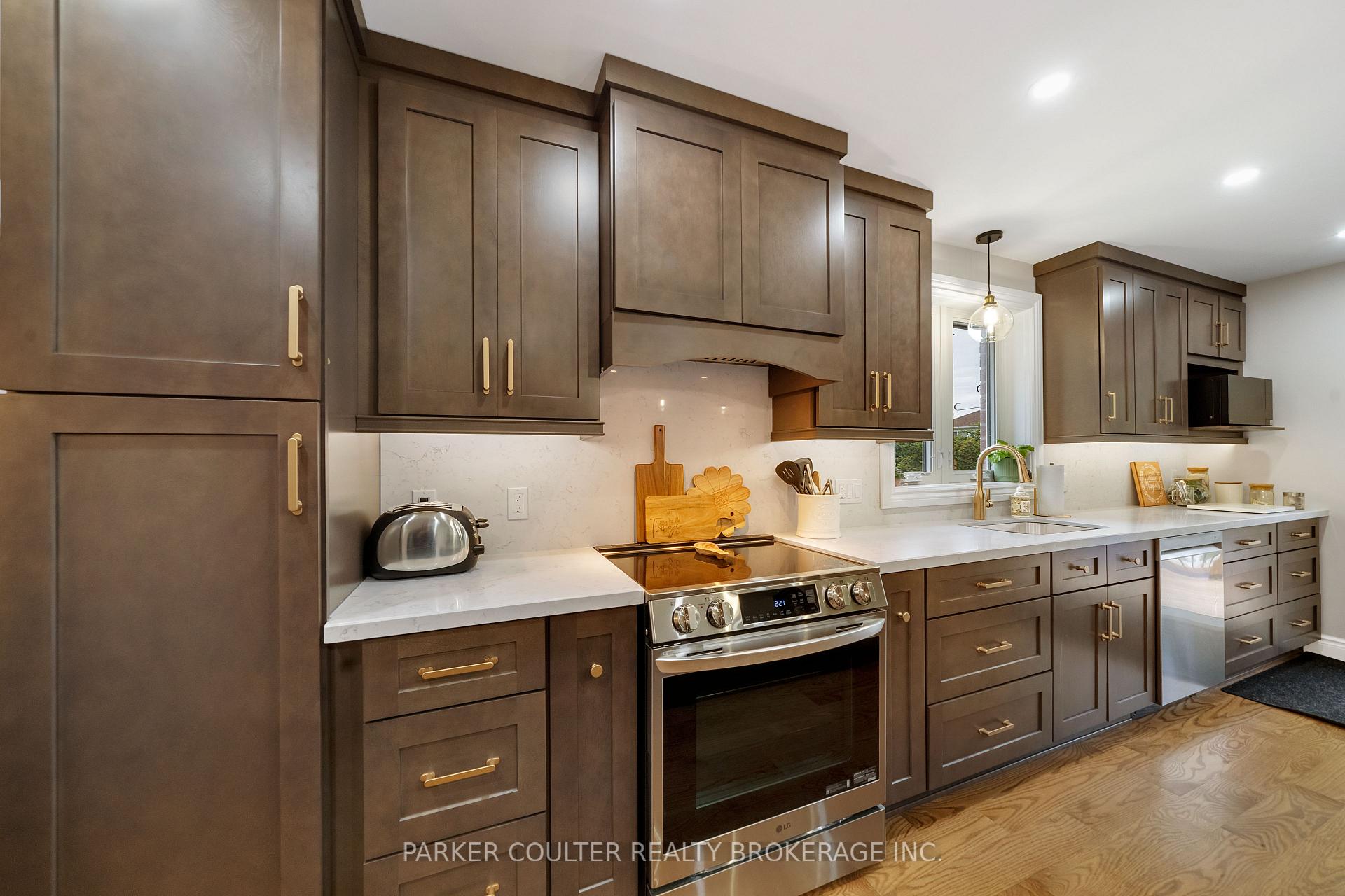 Photo 13 of 363 Emms Drive, Barrie, Holly — HOMEH