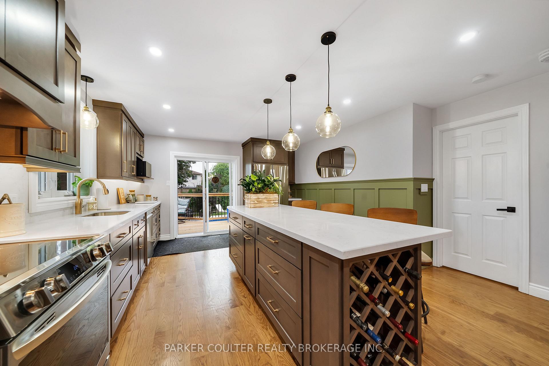 Photo 14 of 363 Emms Drive, Barrie, Holly — HOMEH