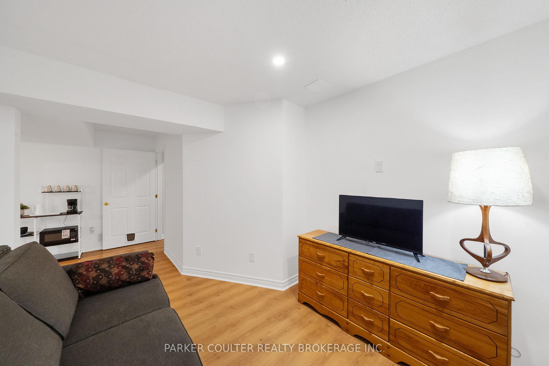 Photo 34 of 363 Emms Drive, Barrie, Holly — HOMEH