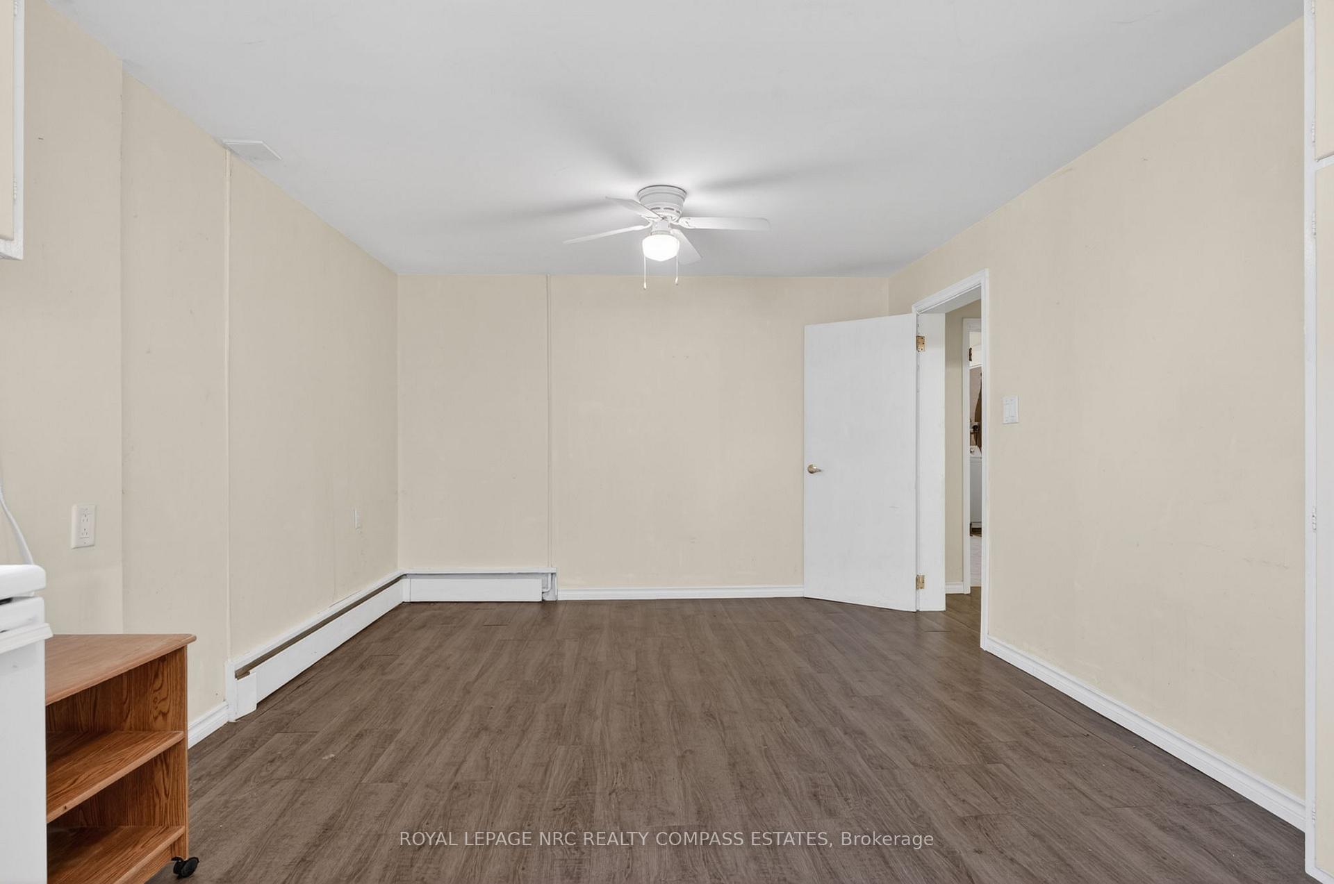 Photo 18 of 6709 Montrose Road, Niagara Falls, West Wood — HOMEH