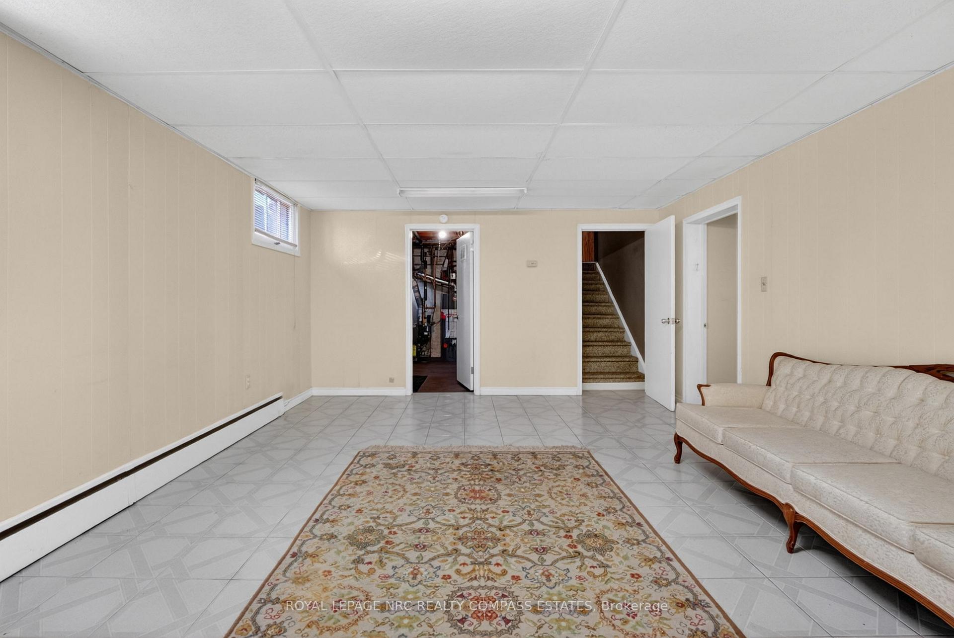 Photo 23 of 6709 Montrose Road, Niagara Falls, West Wood — HOMEH