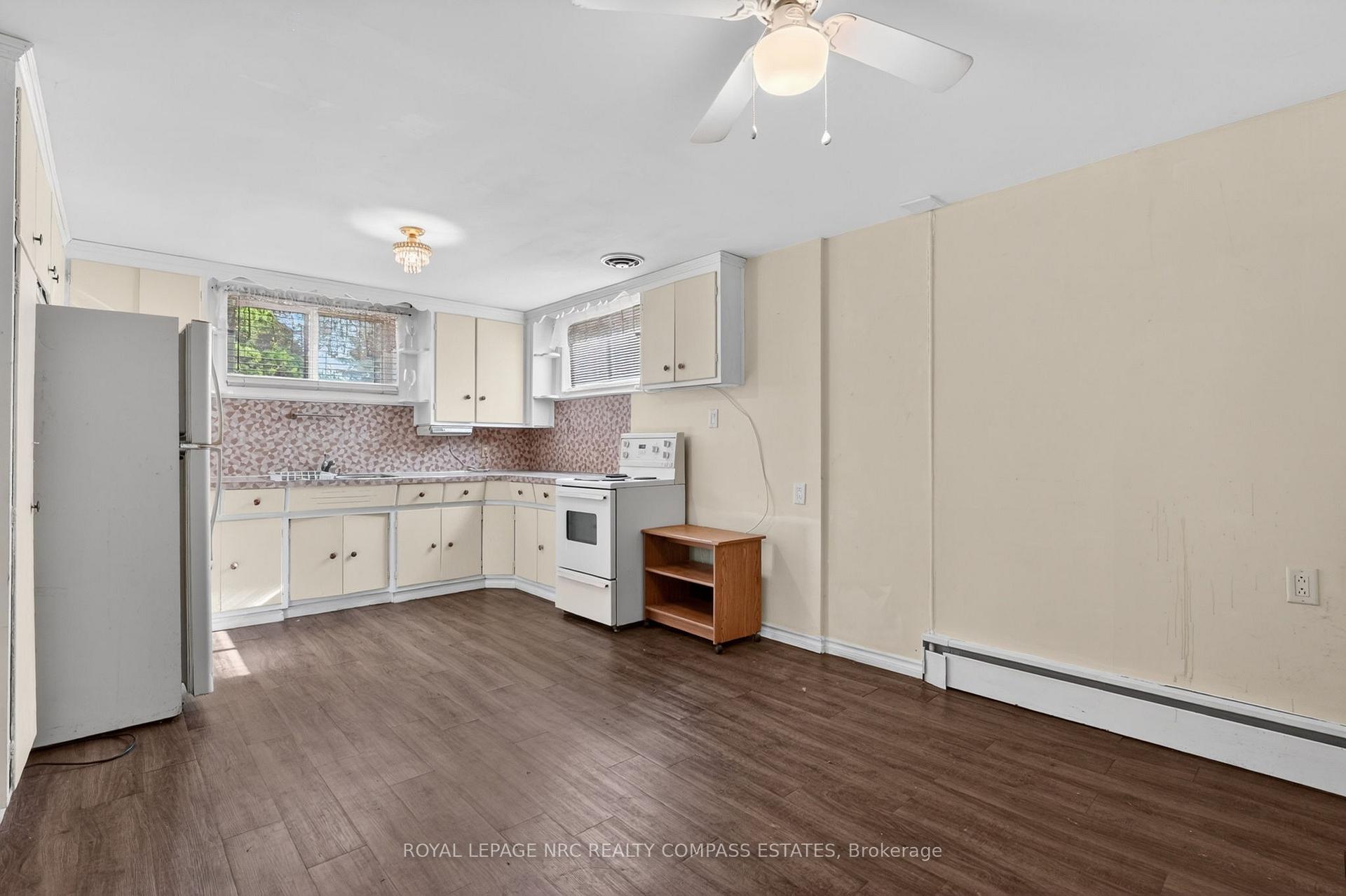 Photo 26 of 6709 Montrose Road, Niagara Falls, West Wood — HOMEH