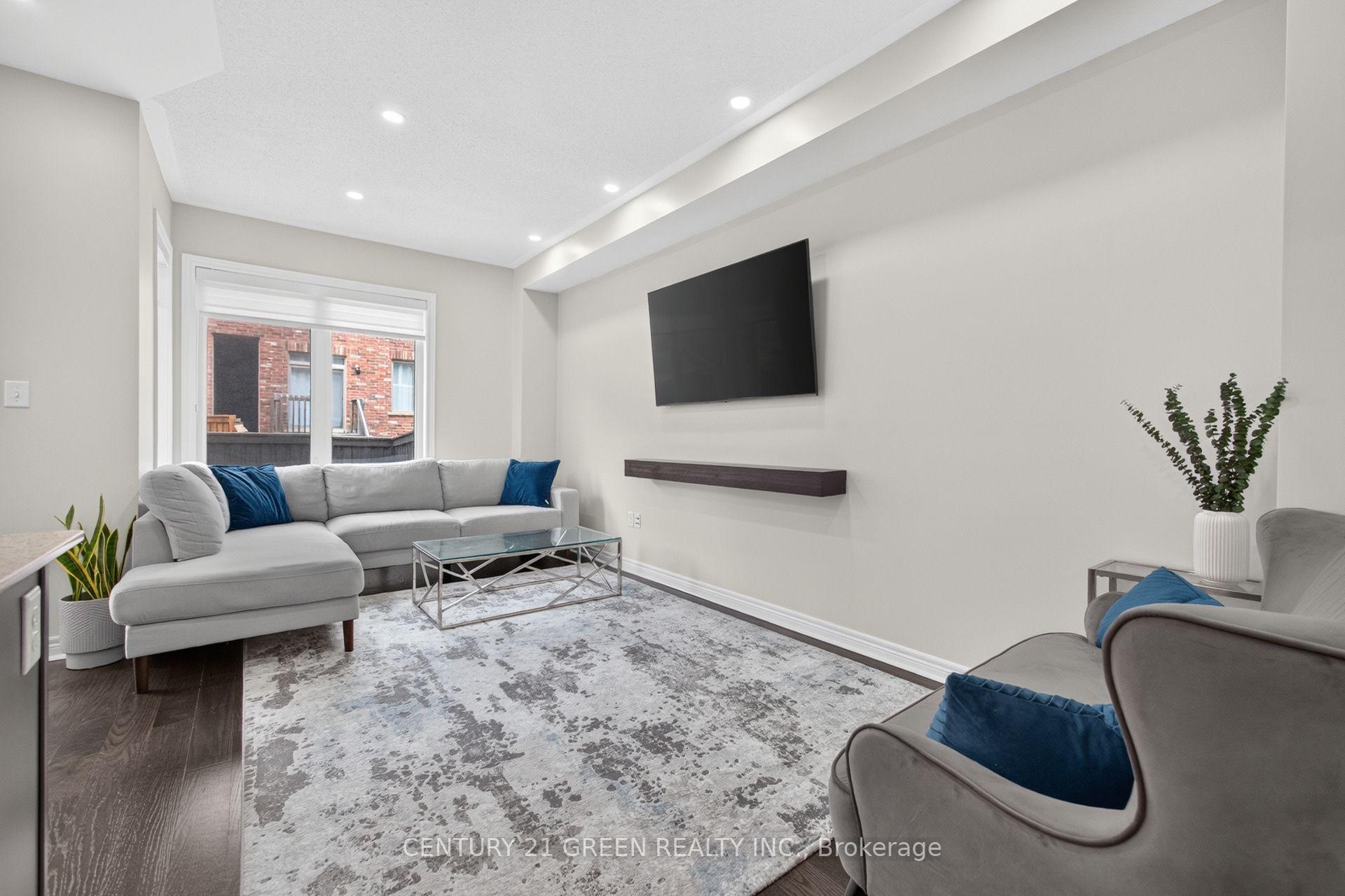 Photo 5 of 27 Padbury Trail, Brampton, Northwest Brampton — HOMEH