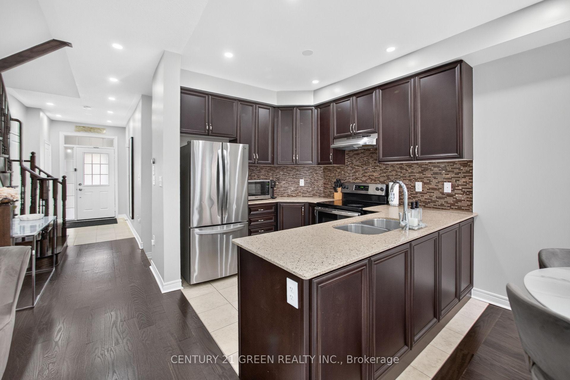 Photo 7 of 27 Padbury Trail, Brampton, Northwest Brampton — HOMEH