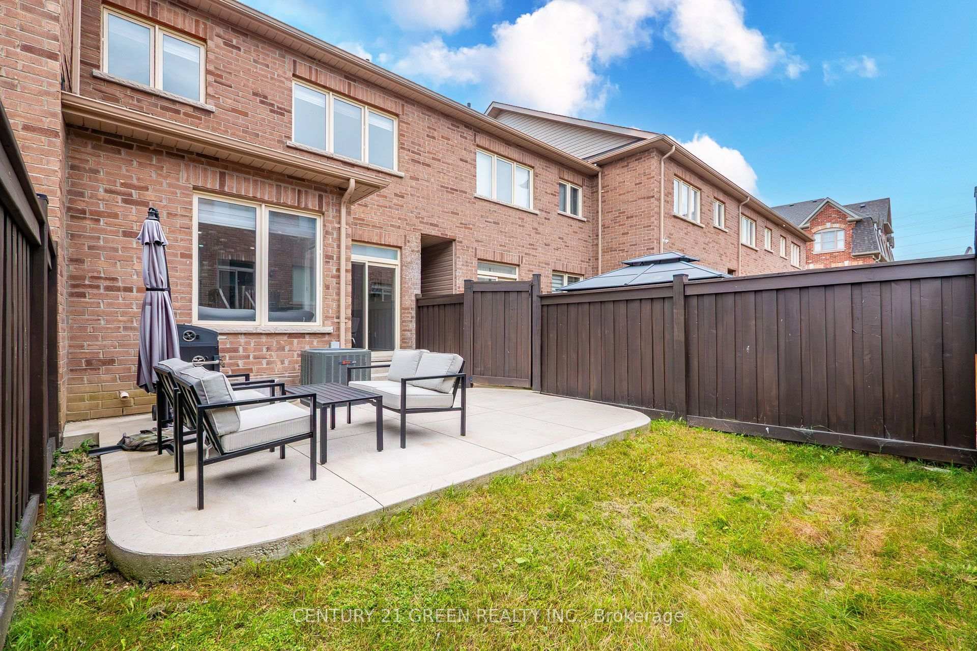 Photo 25 of 27 Padbury Trail, Brampton, Northwest Brampton — HOMEH