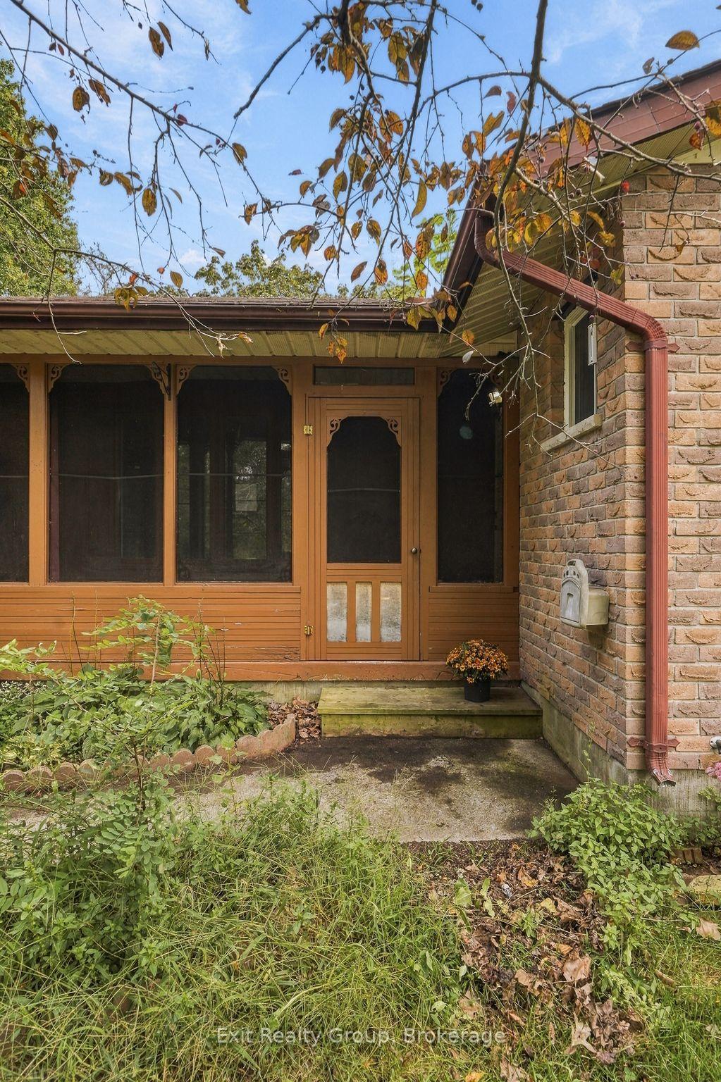 Photo 3 of 31 Ridge Road, Prince Edward County, Hallowell Ward — HOMEH
