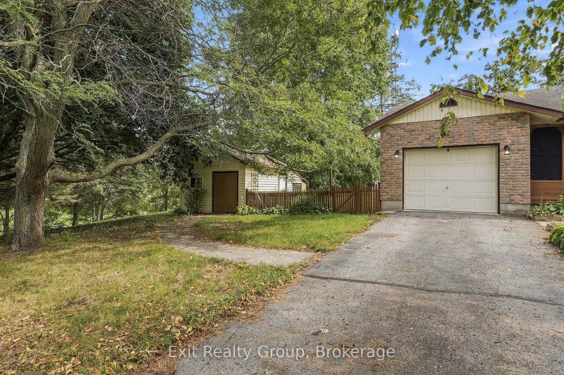 Photo 6 of 31 Ridge Road, Prince Edward County, Hallowell Ward — HOMEH