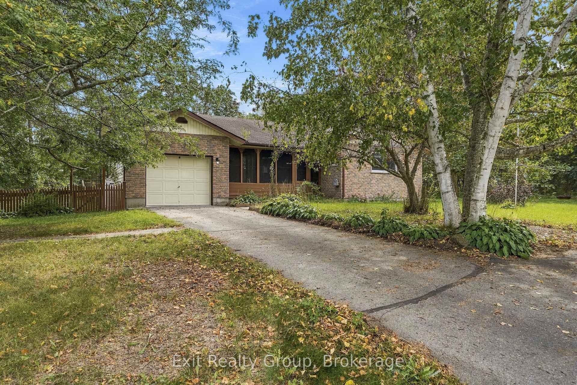 Photo 4 of 31 Ridge Road, Prince Edward County, Hallowell Ward — HOMEH
