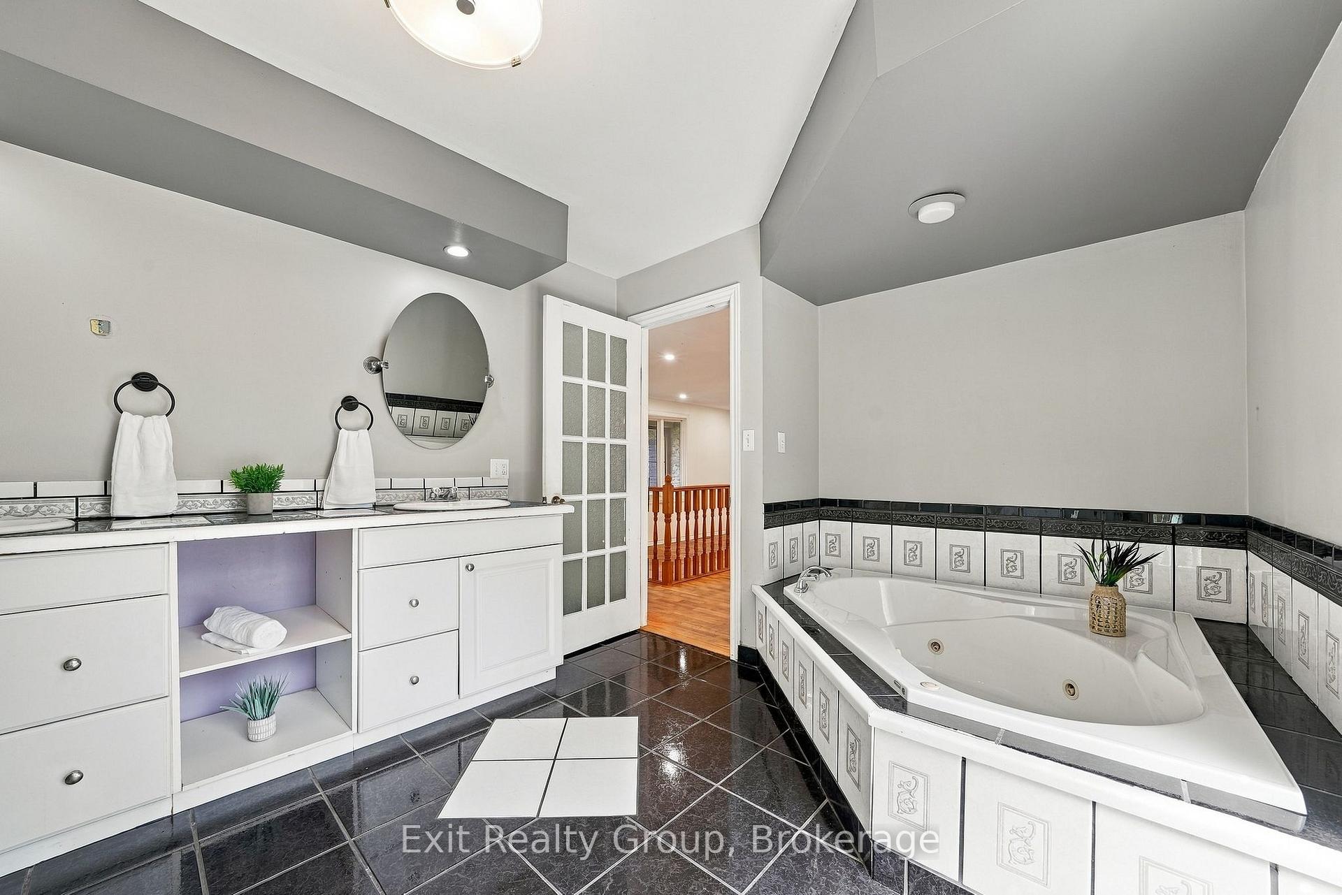 Photo 18 of 31 Ridge Road, Prince Edward County, Hallowell Ward — HOMEH
