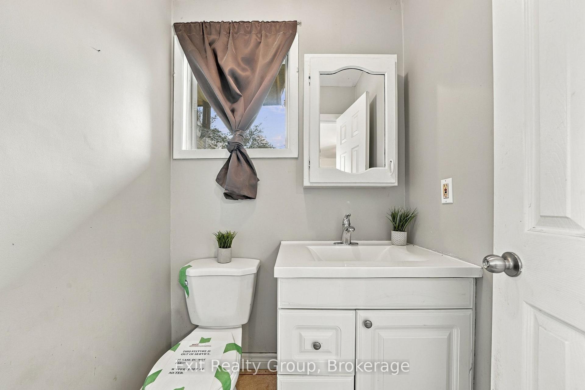 Photo 23 of 31 Ridge Road, Prince Edward County, Hallowell Ward — HOMEH