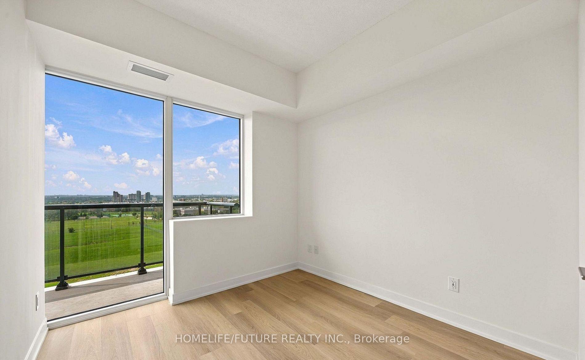 Photo 6 of Unit 1012, 2825 Jane Street, North York, Glenfield-Jane Heights — HOMEH